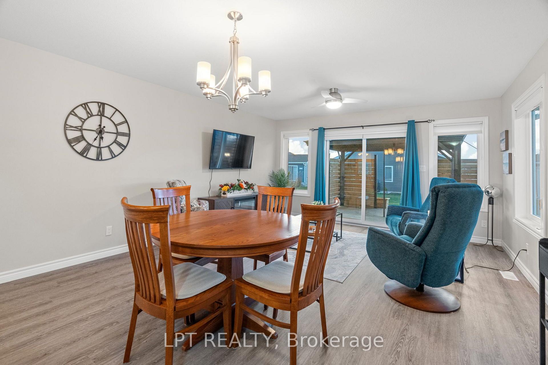 Photo 44 of 102 Huron Heights Drive, Ashfield-Colborne-Wawanosh, Colborne — HOMEH