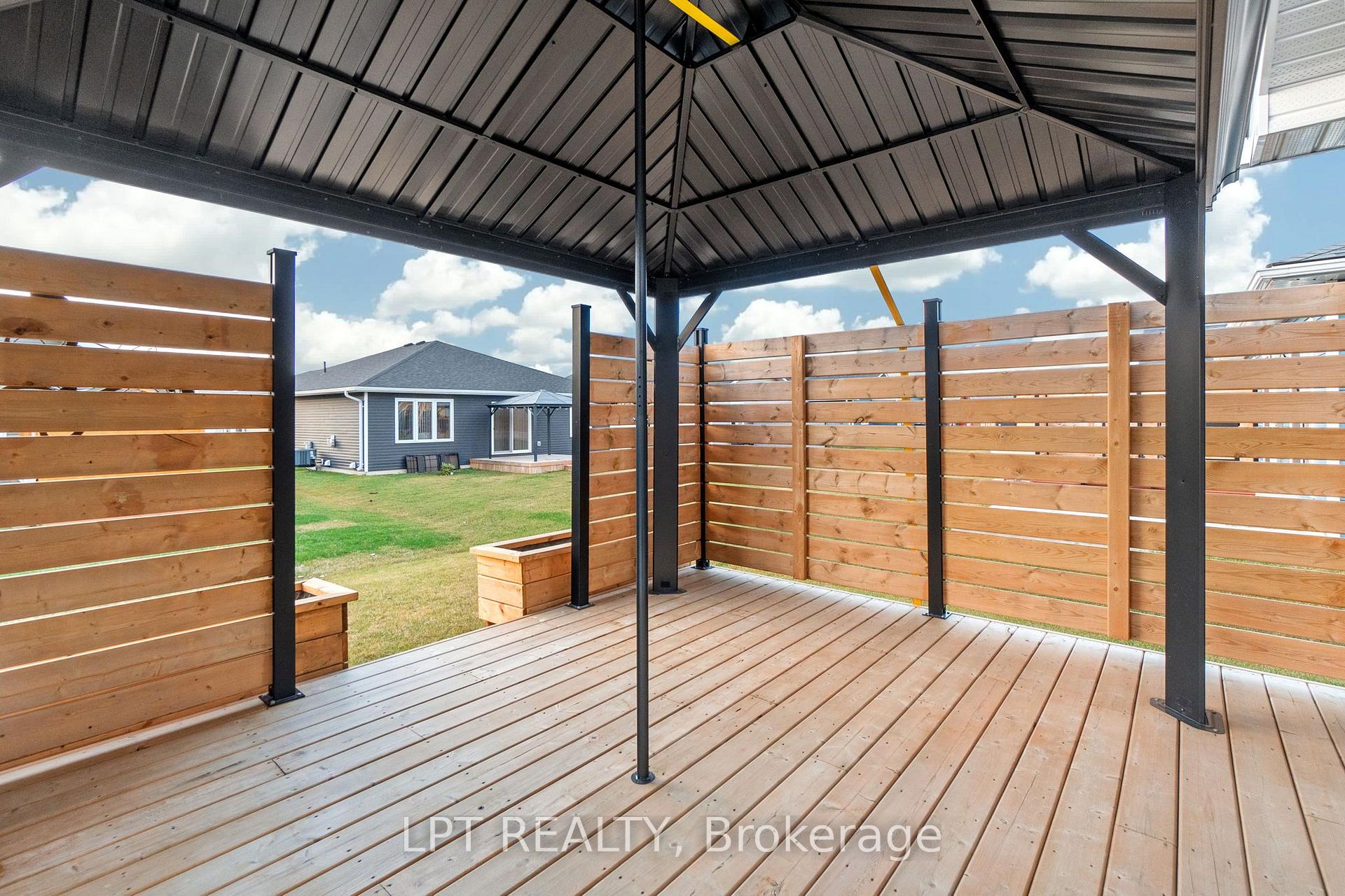 Photo 16 of 102 Huron Heights Drive, Ashfield-Colborne-Wawanosh, Colborne — HOMEH