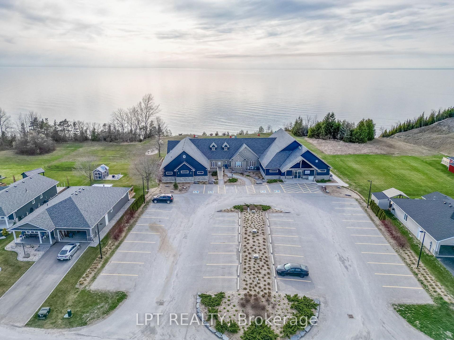 Photo 54 of 102 Huron Heights Drive, Ashfield-Colborne-Wawanosh, Colborne — HOMEH