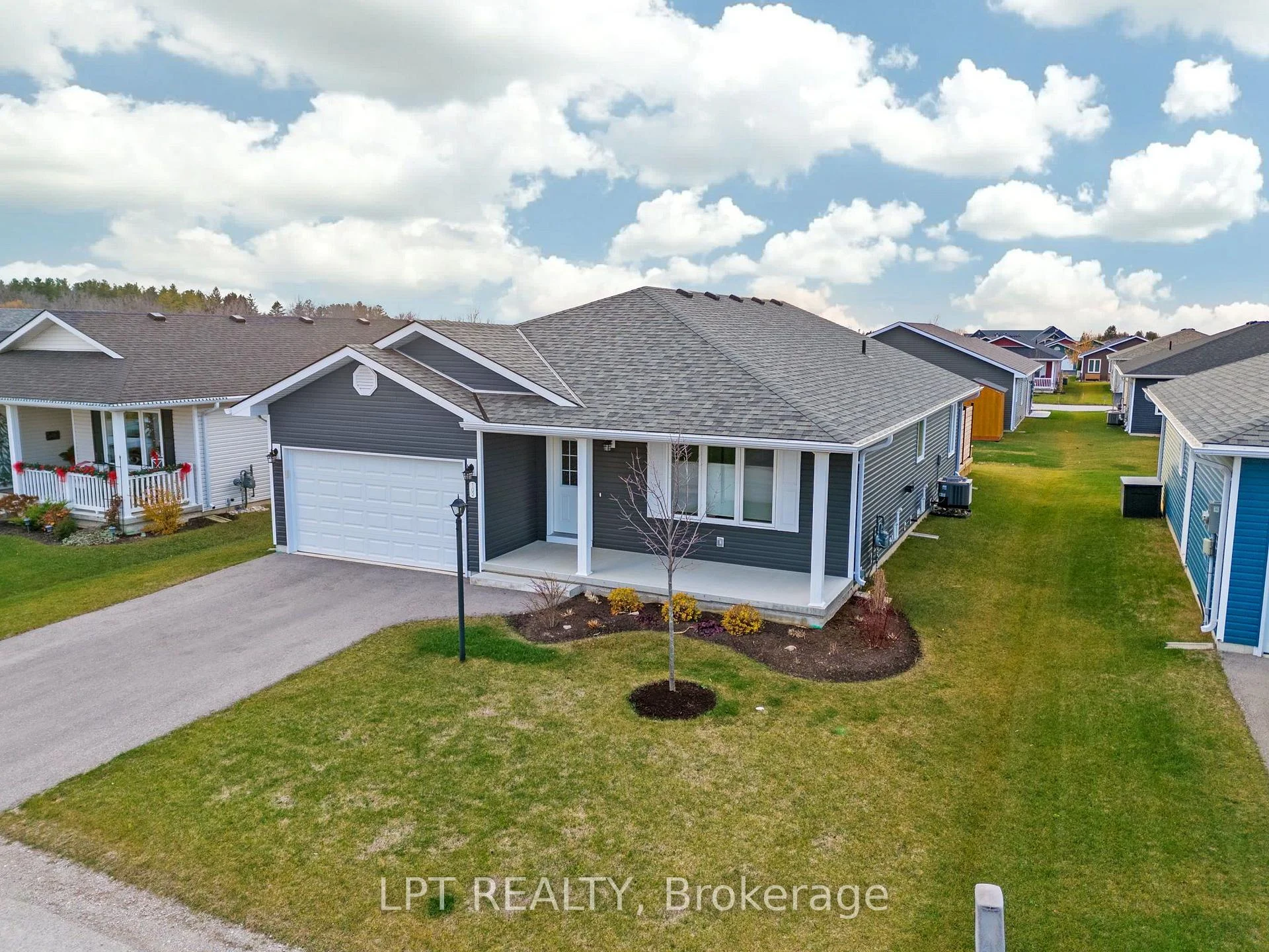 Photo 6 of 102 Huron Heights Drive, Ashfield-Colborne-Wawanosh, Colborne — HOMEH