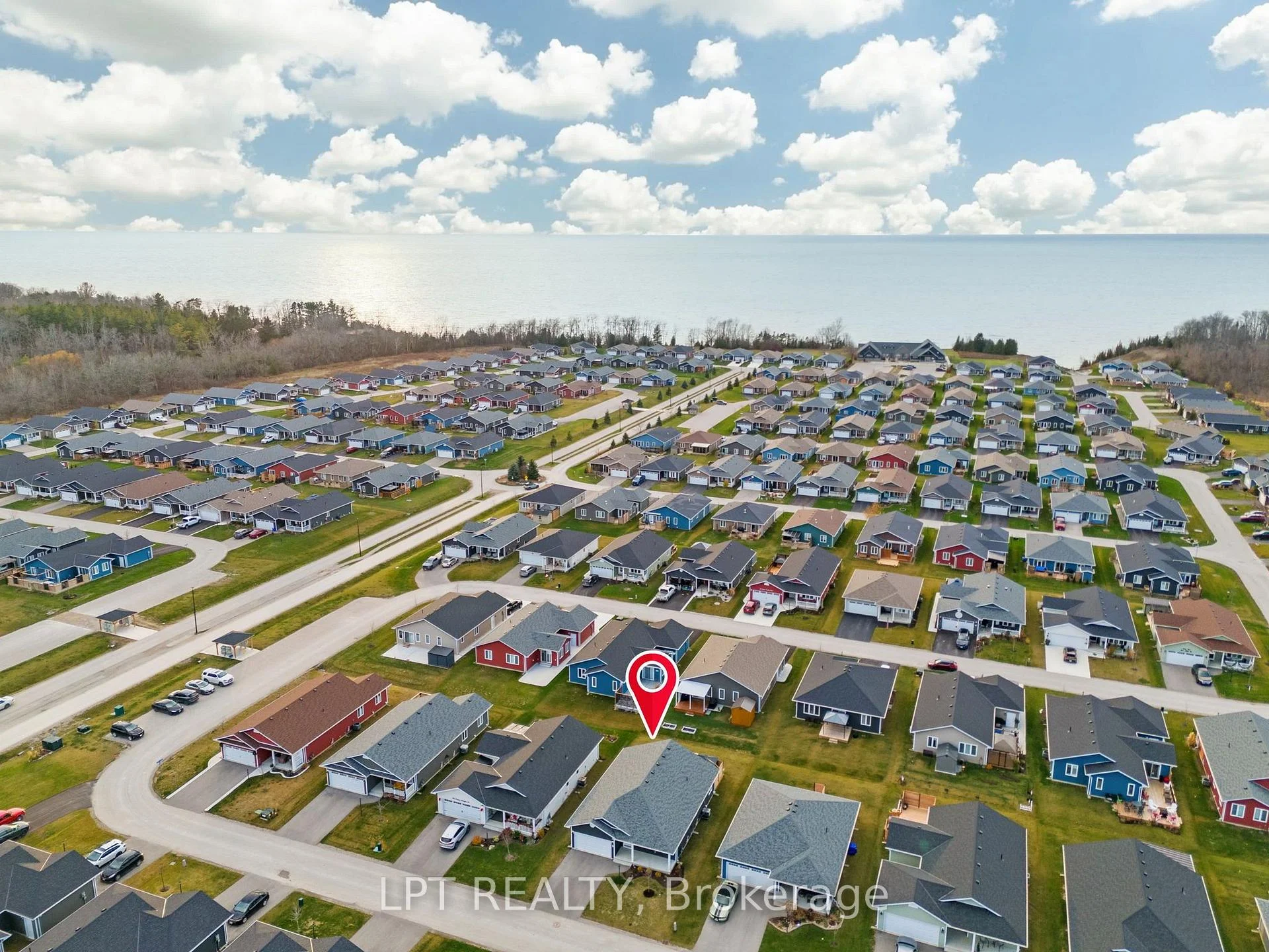 Photo 8 of 102 Huron Heights Drive, Ashfield-Colborne-Wawanosh, Colborne — HOMEH