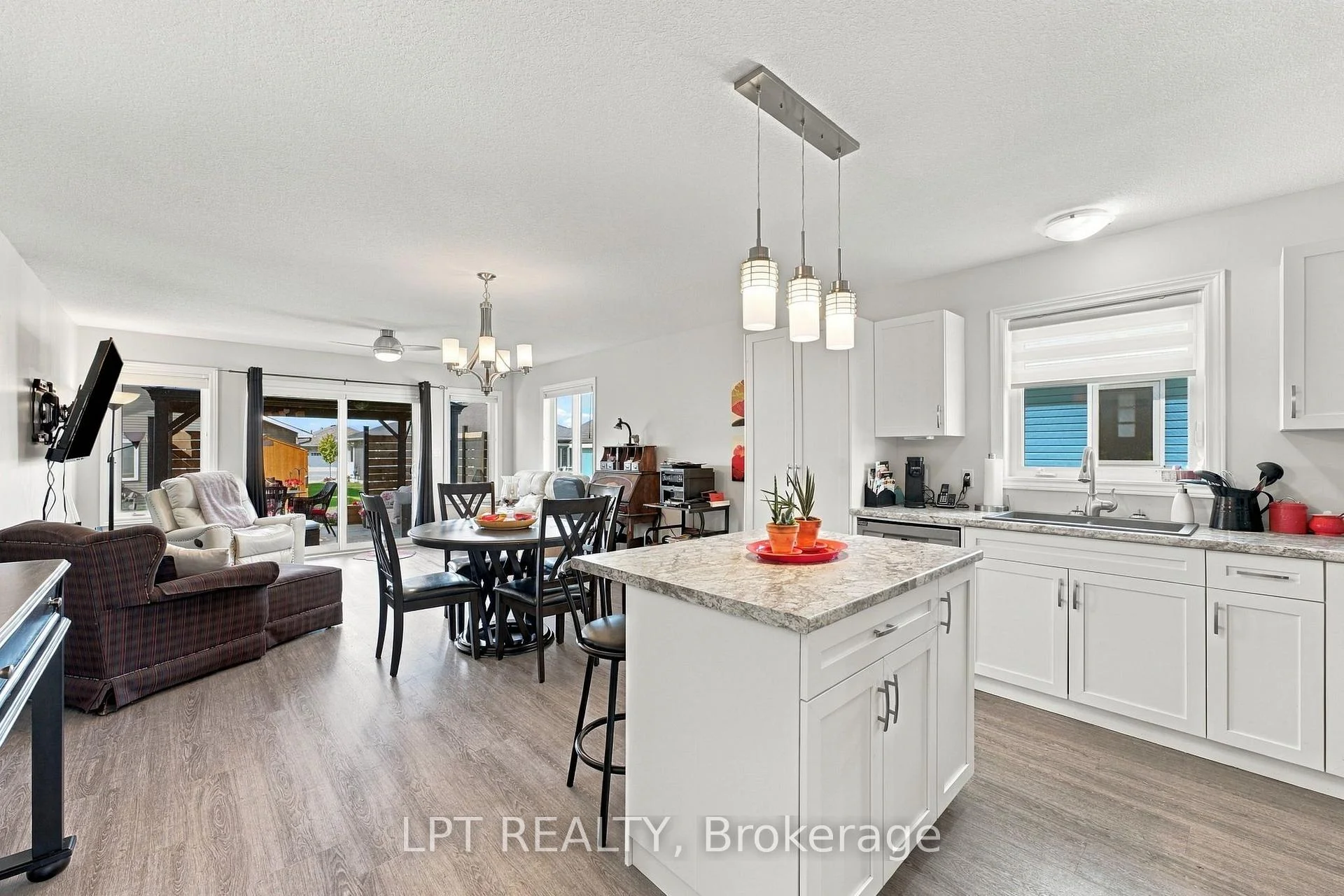 Photo 32 of 102 Huron Heights Drive, Ashfield-Colborne-Wawanosh, Colborne — HOMEH