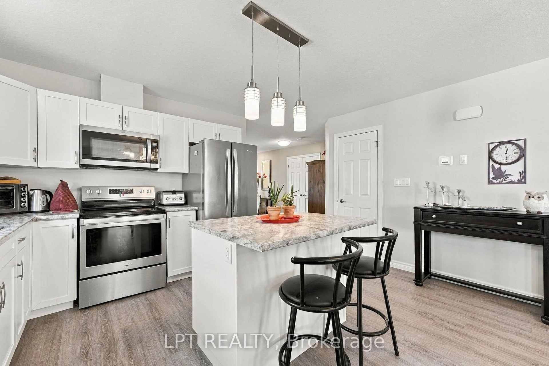 Photo 43 of 102 Huron Heights Drive, Ashfield-Colborne-Wawanosh, Colborne — HOMEH