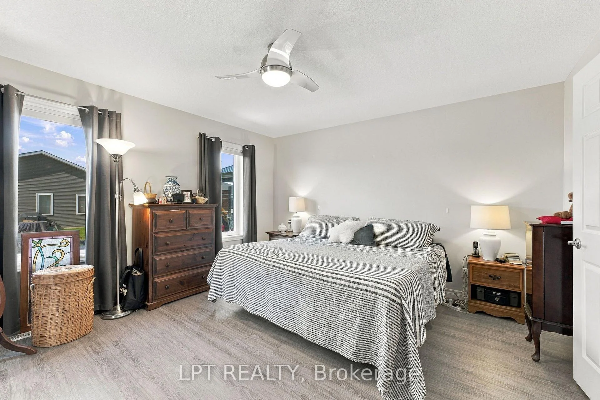 Photo 72 of 102 Huron Heights Drive, Ashfield-Colborne-Wawanosh, Colborne — HOMEH