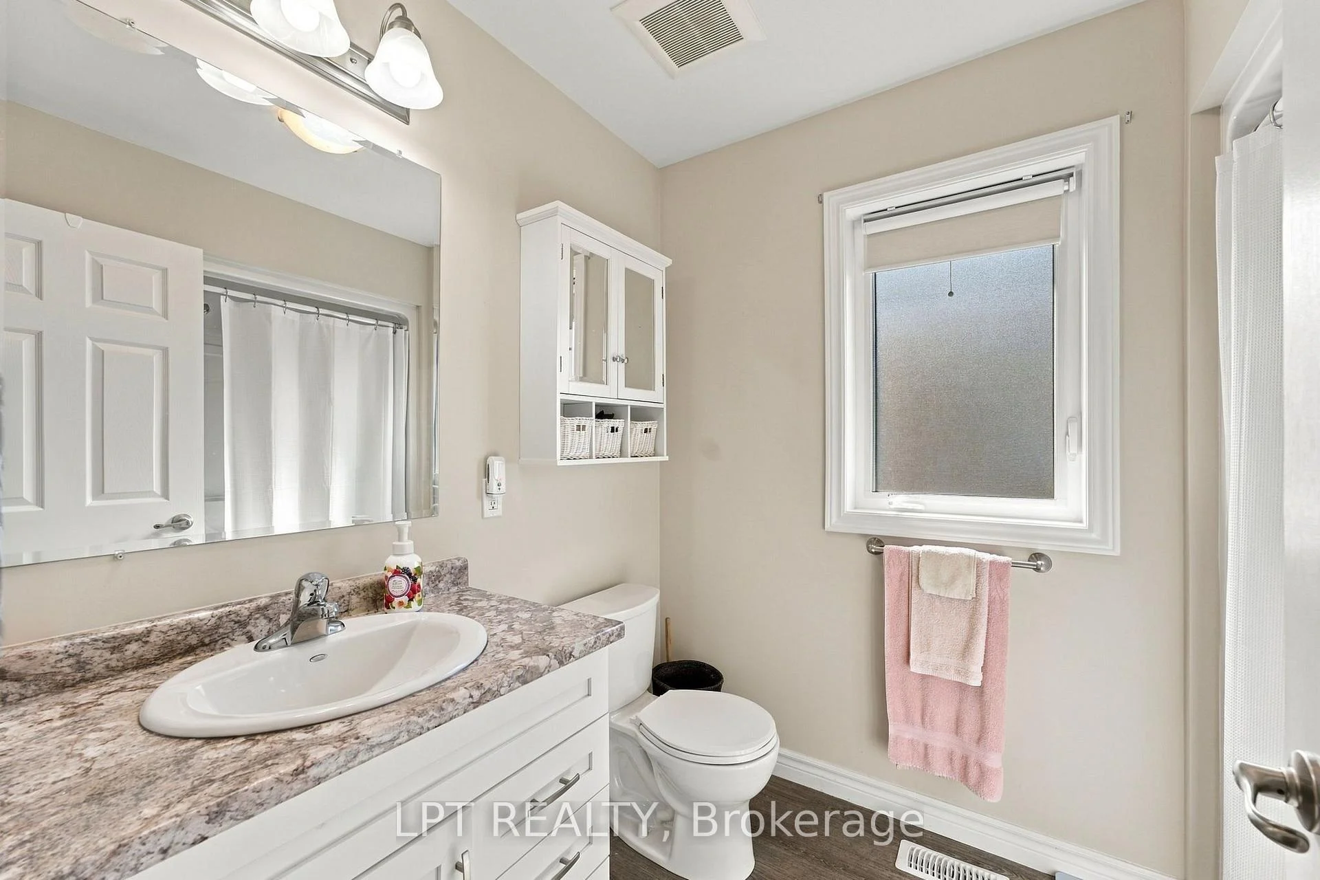Photo 78 of 102 Huron Heights Drive, Ashfield-Colborne-Wawanosh, Colborne — HOMEH