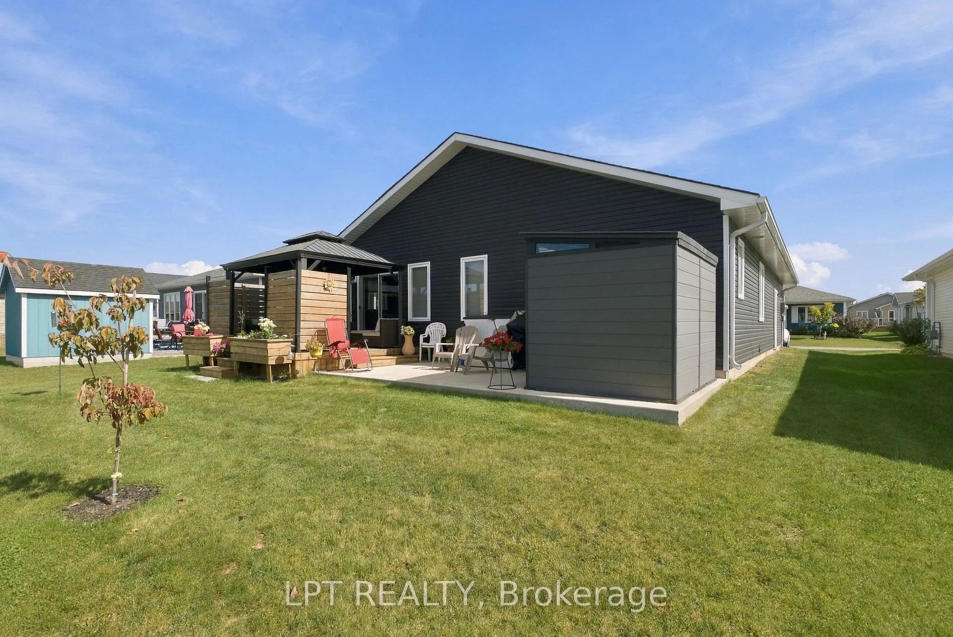 Photo 85 of 102 Huron Heights Drive, Ashfield-Colborne-Wawanosh, Colborne — HOMEH