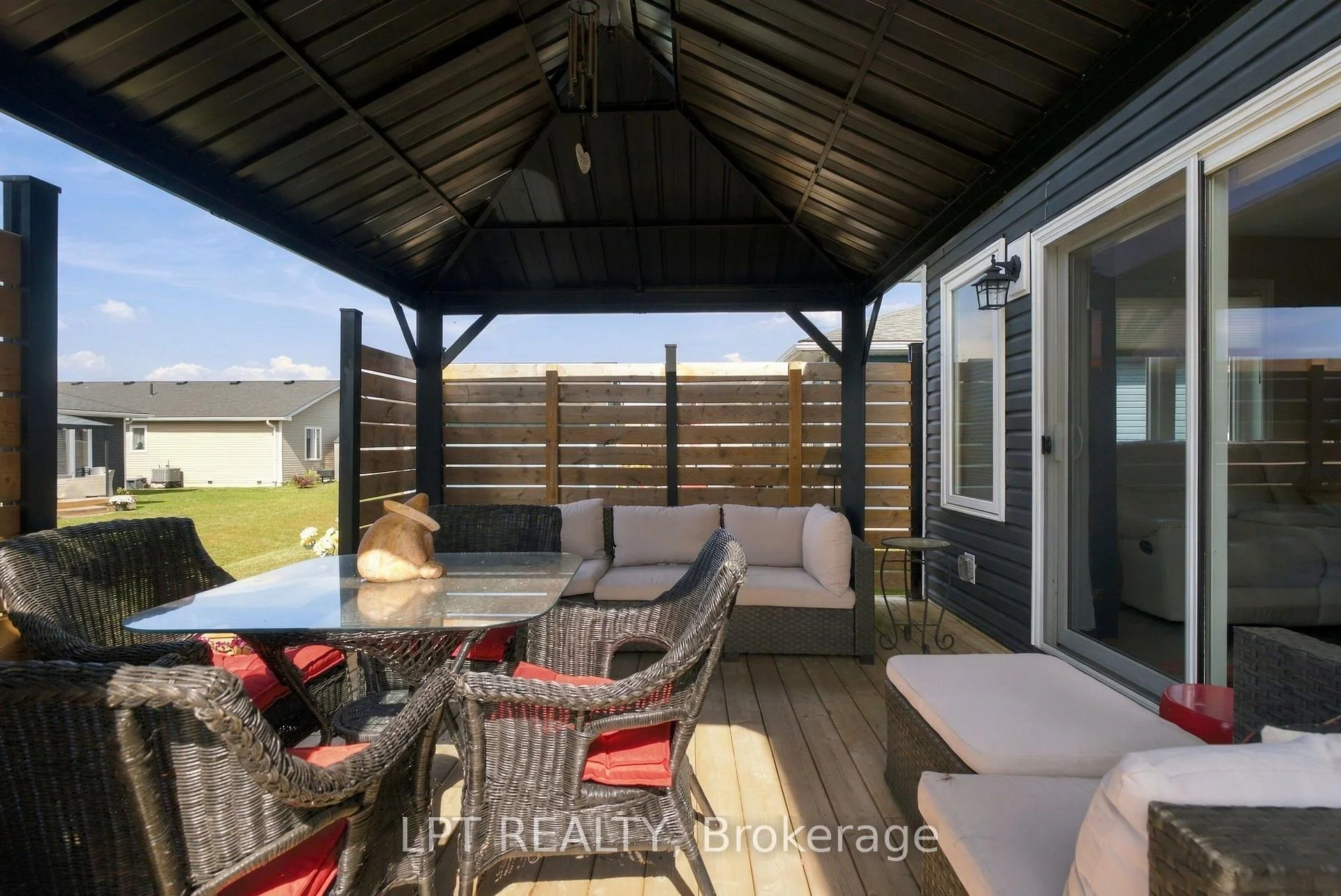 Photo 93 of 102 Huron Heights Drive, Ashfield-Colborne-Wawanosh, Colborne — HOMEH