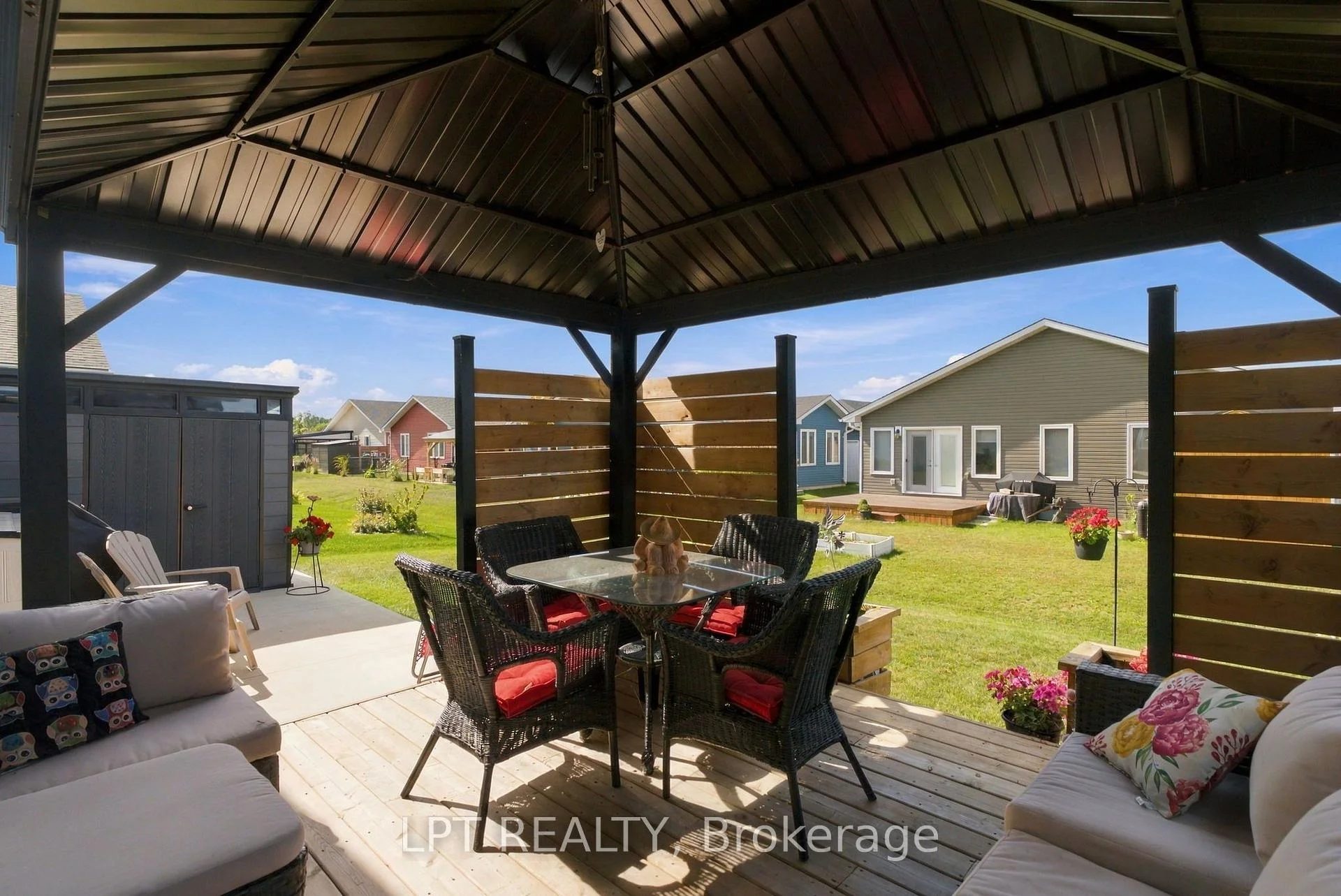 Photo 94 of 102 Huron Heights Drive, Ashfield-Colborne-Wawanosh, Colborne — HOMEH