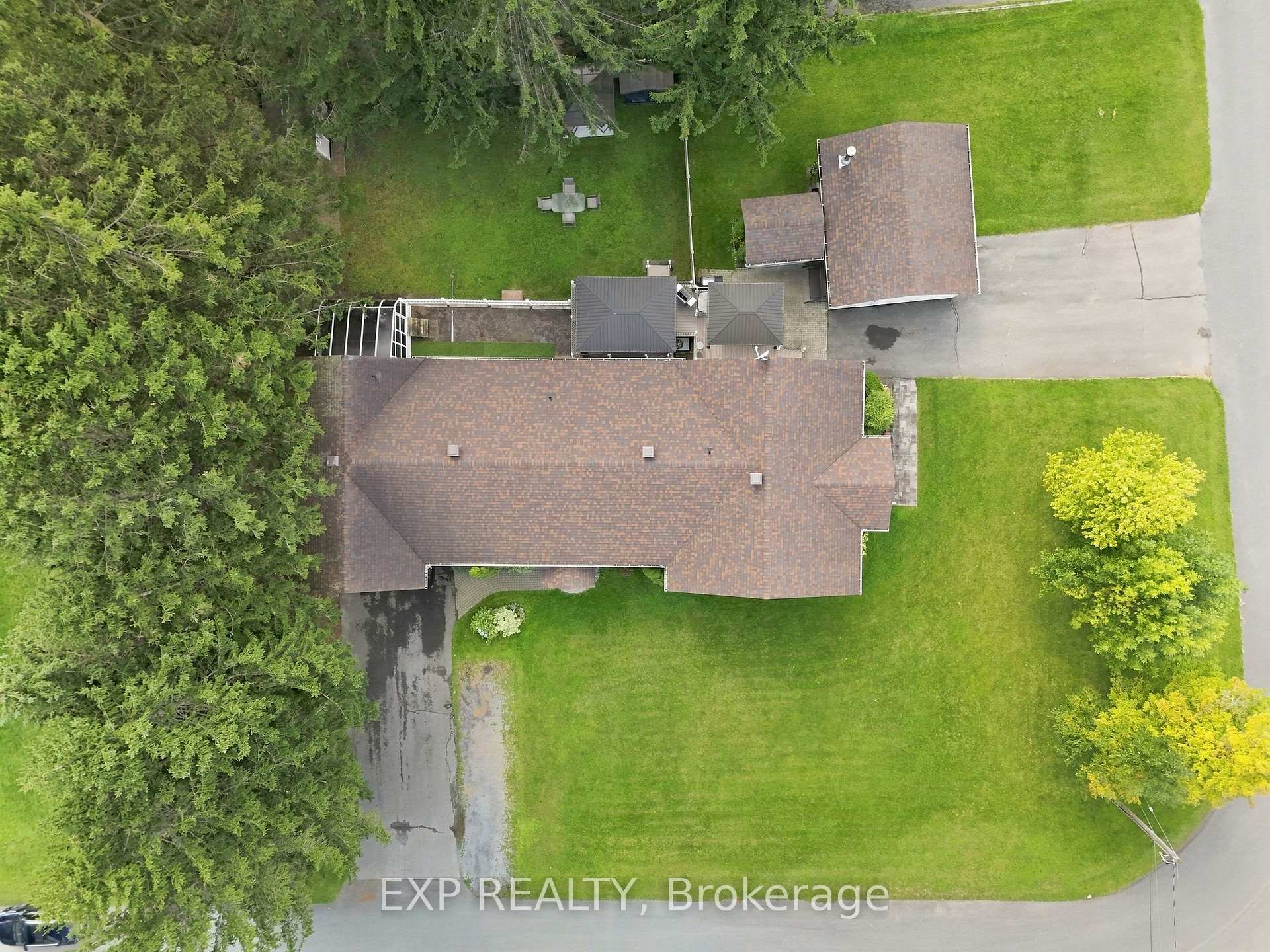 Photo 41 of 30 Albert Street, Russell, Embrun — HOMEH