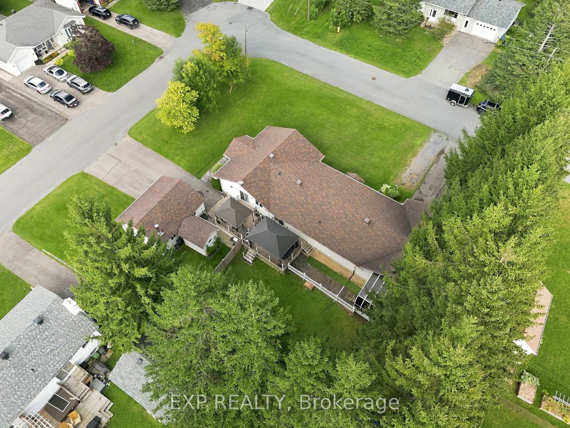Photo 42 of 30 Albert Street, Russell, Embrun — HOMEH