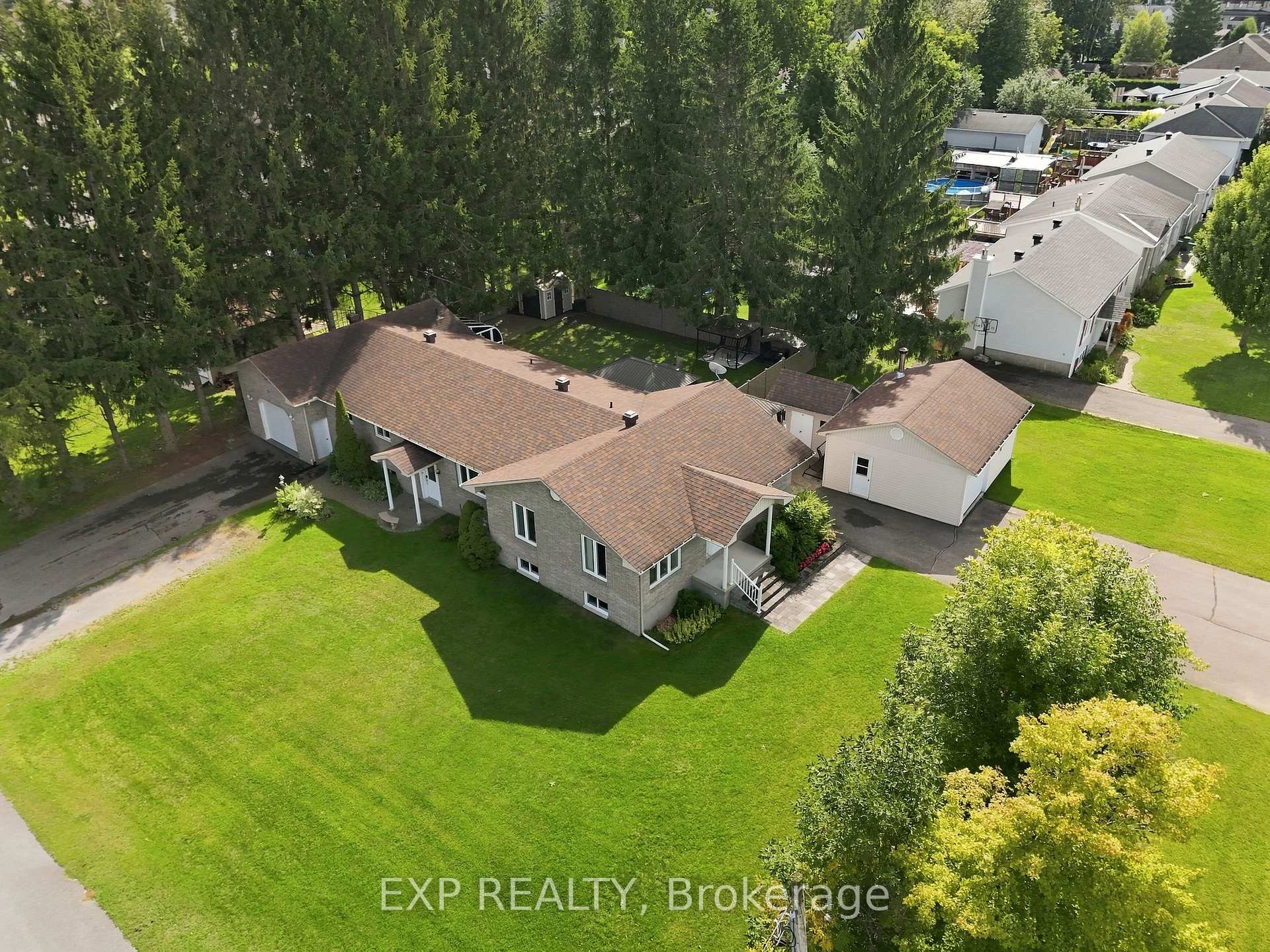 Photo 45 of 30 Albert Street, Russell, Embrun — HOMEH