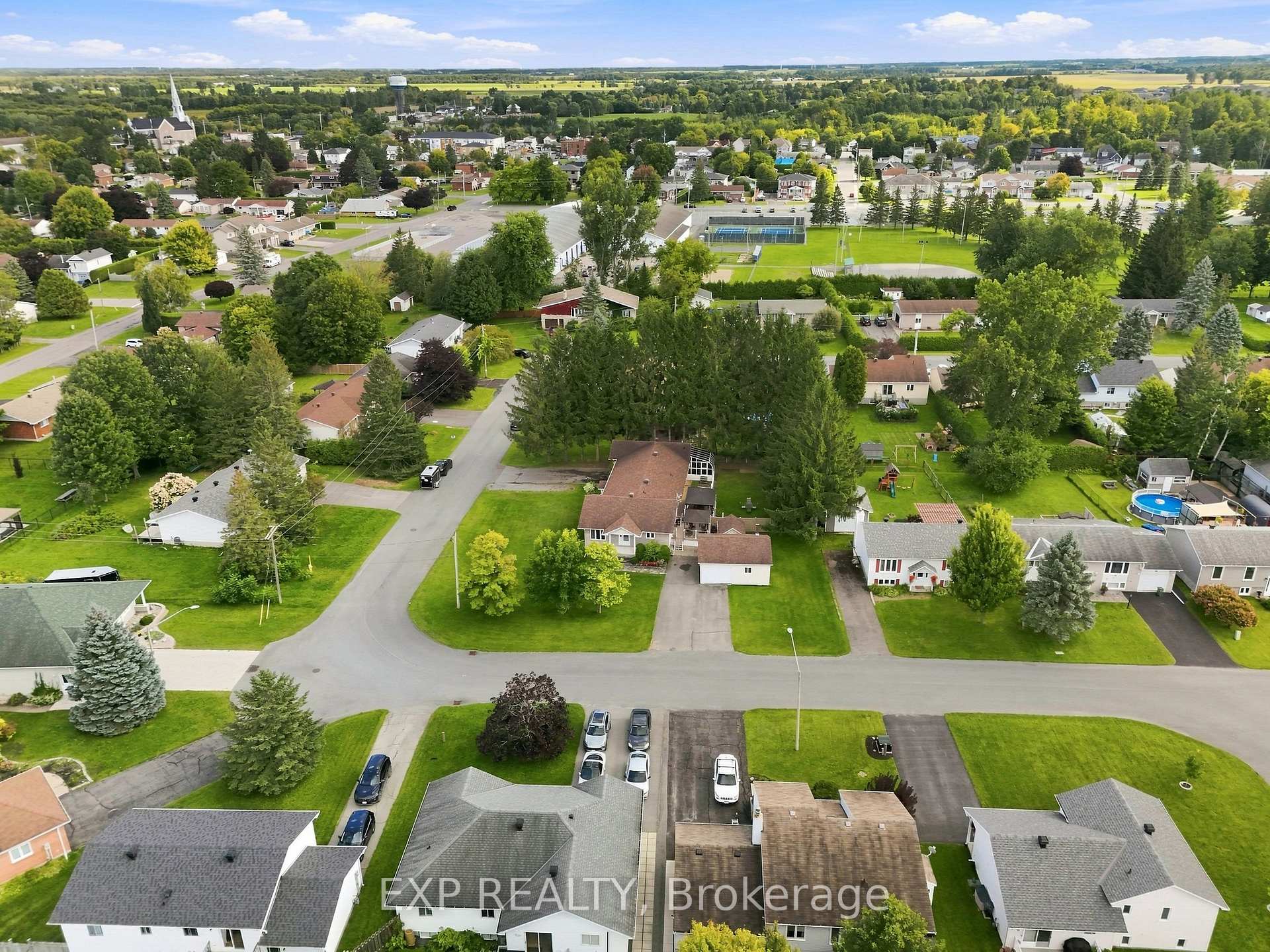Photo 46 of 30 Albert Street, Russell, Embrun — HOMEH