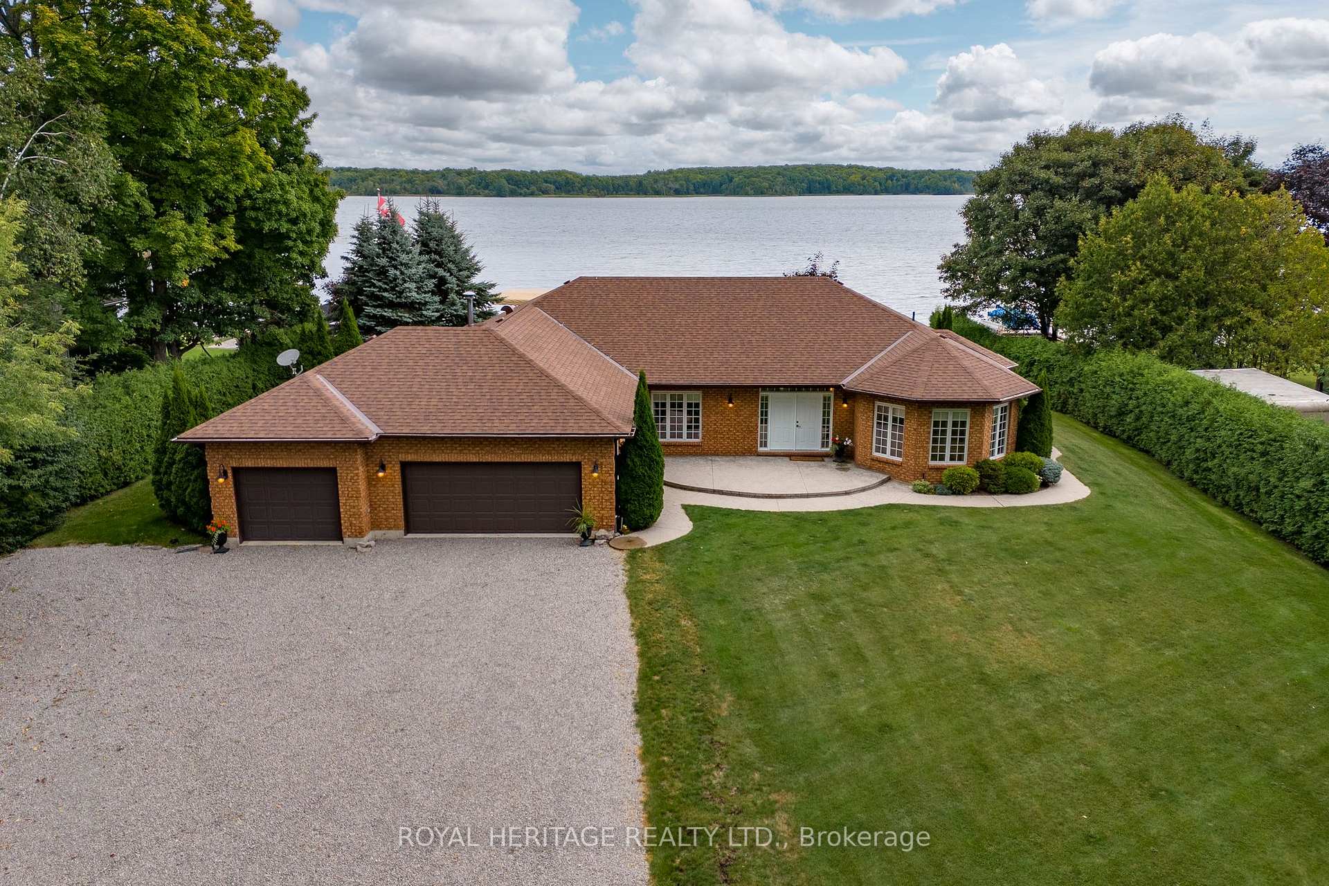 Photo 4 of 120 Mcgregor Drive, Kawartha Lakes, Bobcaygeon — HOMEH