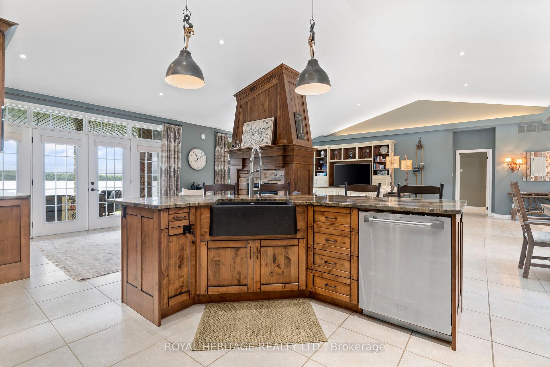 Photo 15 of 120 Mcgregor Drive, Kawartha Lakes, Bobcaygeon — HOMEH