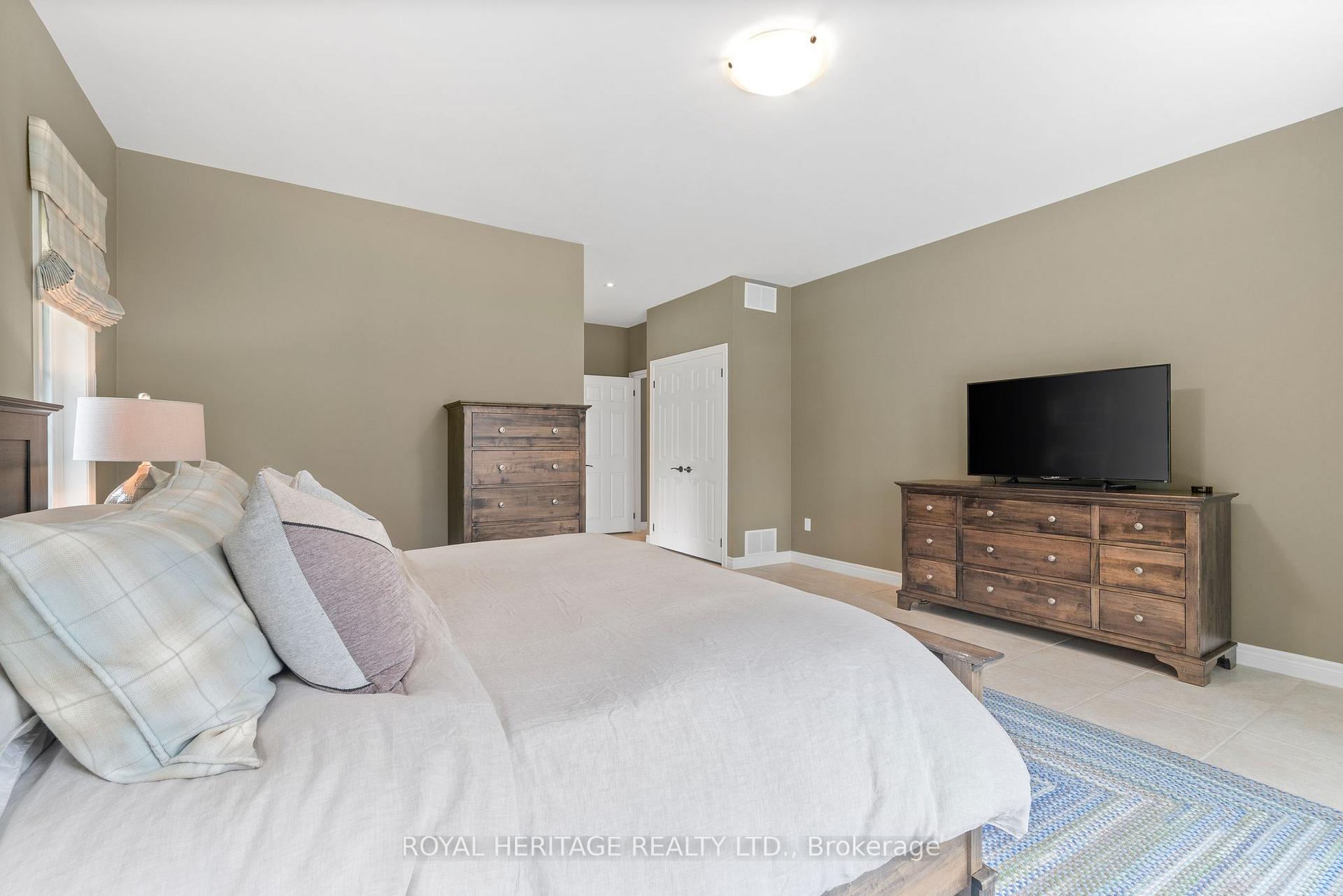 Photo 21 of 120 Mcgregor Drive, Kawartha Lakes, Bobcaygeon — HOMEH