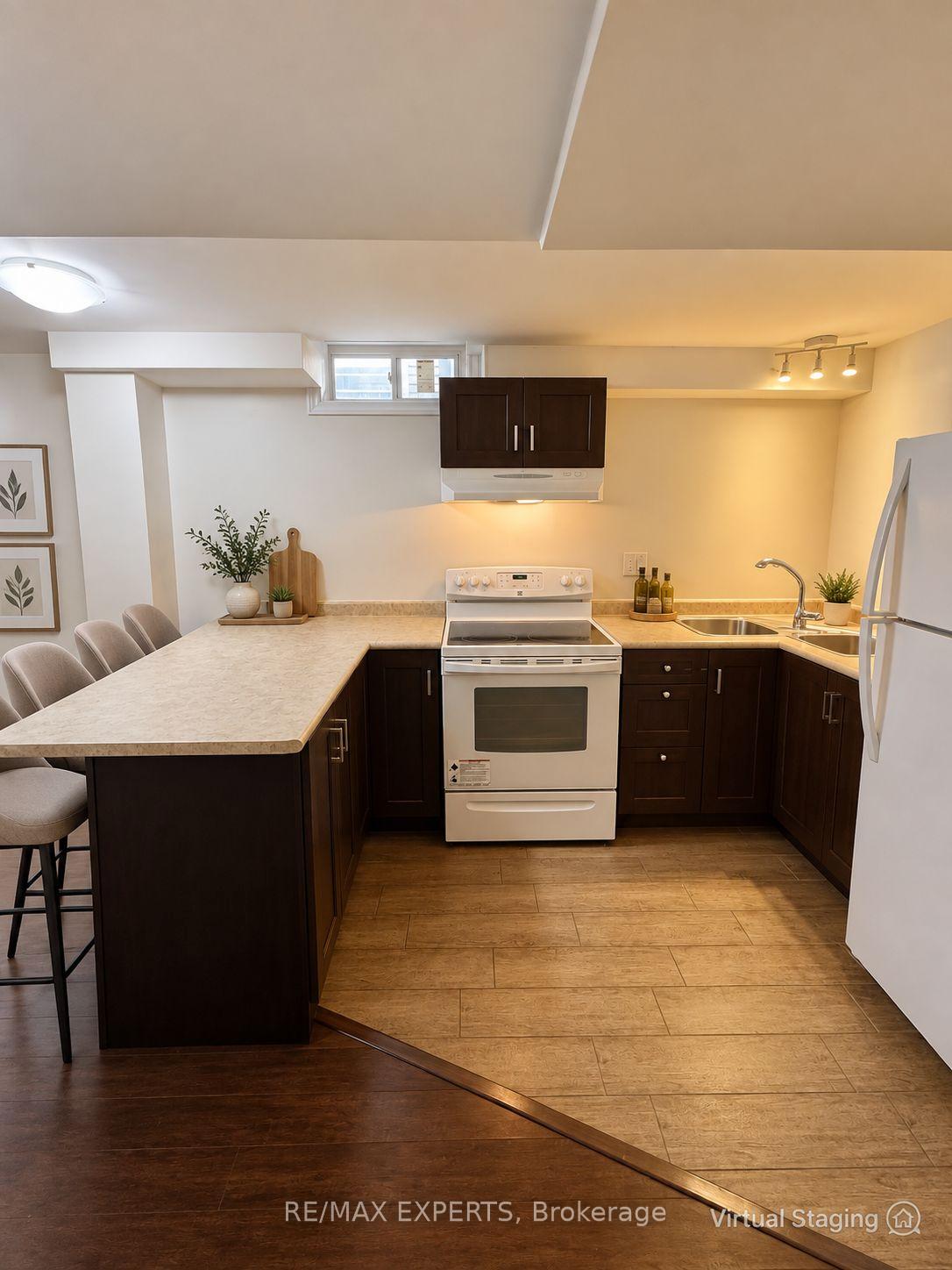 Photo 5 of Unit Basement, 19 Eleanor Circle, Richmond Hill, South Richvale — HOMEH