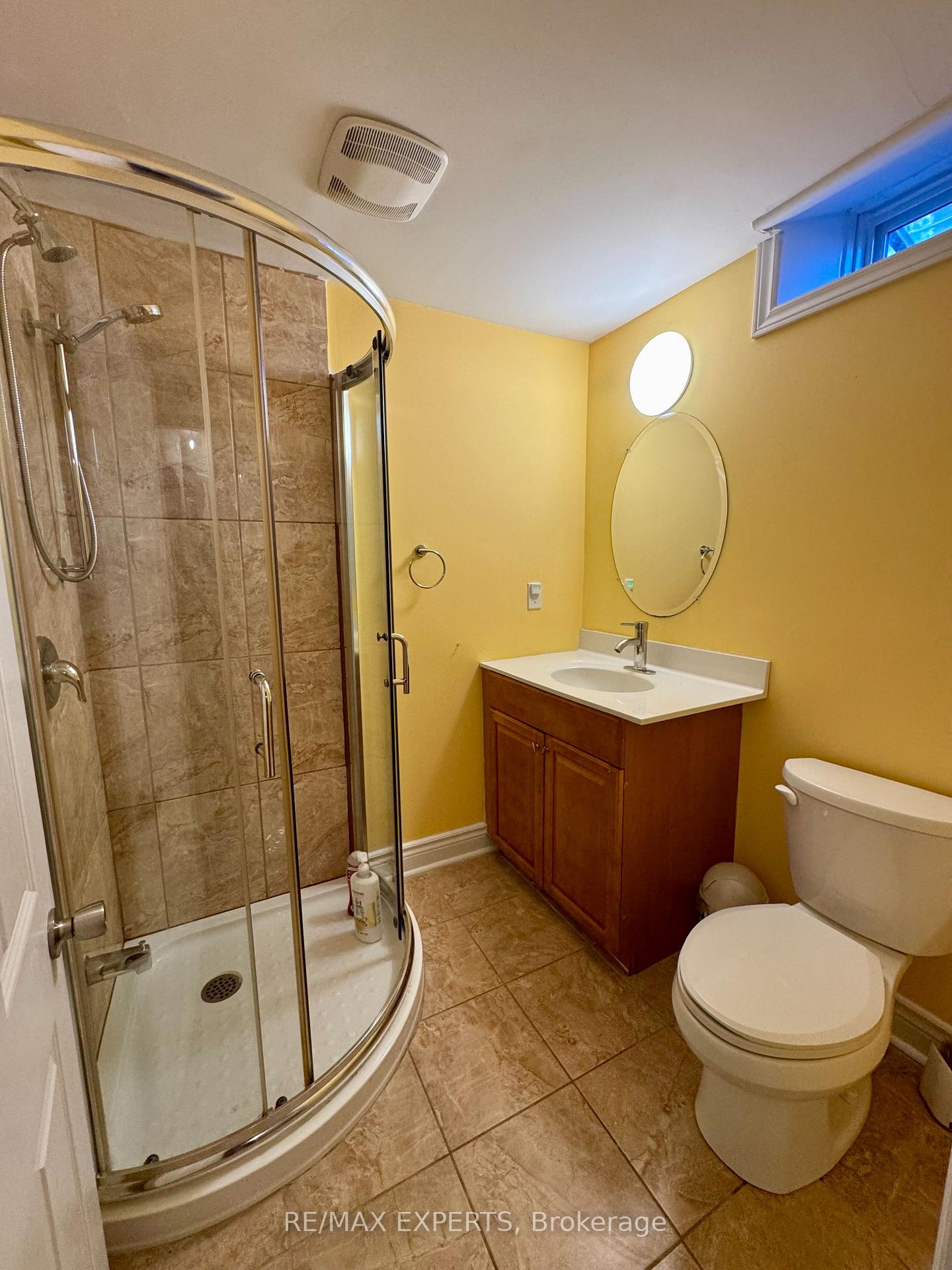 Photo 13 of Unit Basement, 19 Eleanor Circle, Richmond Hill, South Richvale — HOMEH