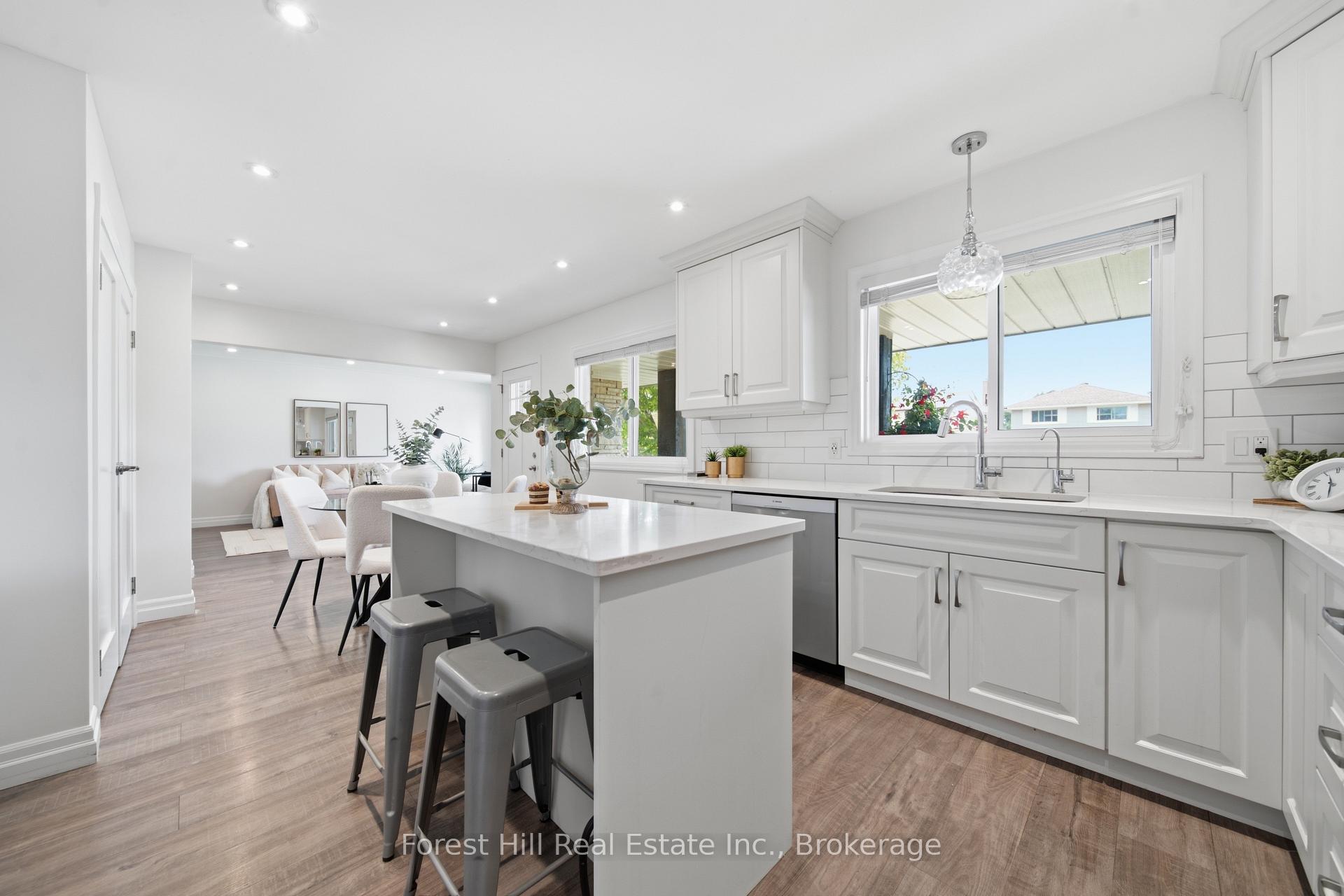 Photo 9 of 31 Gay Crescent, Kitchener, Stanley Park — HOMEH