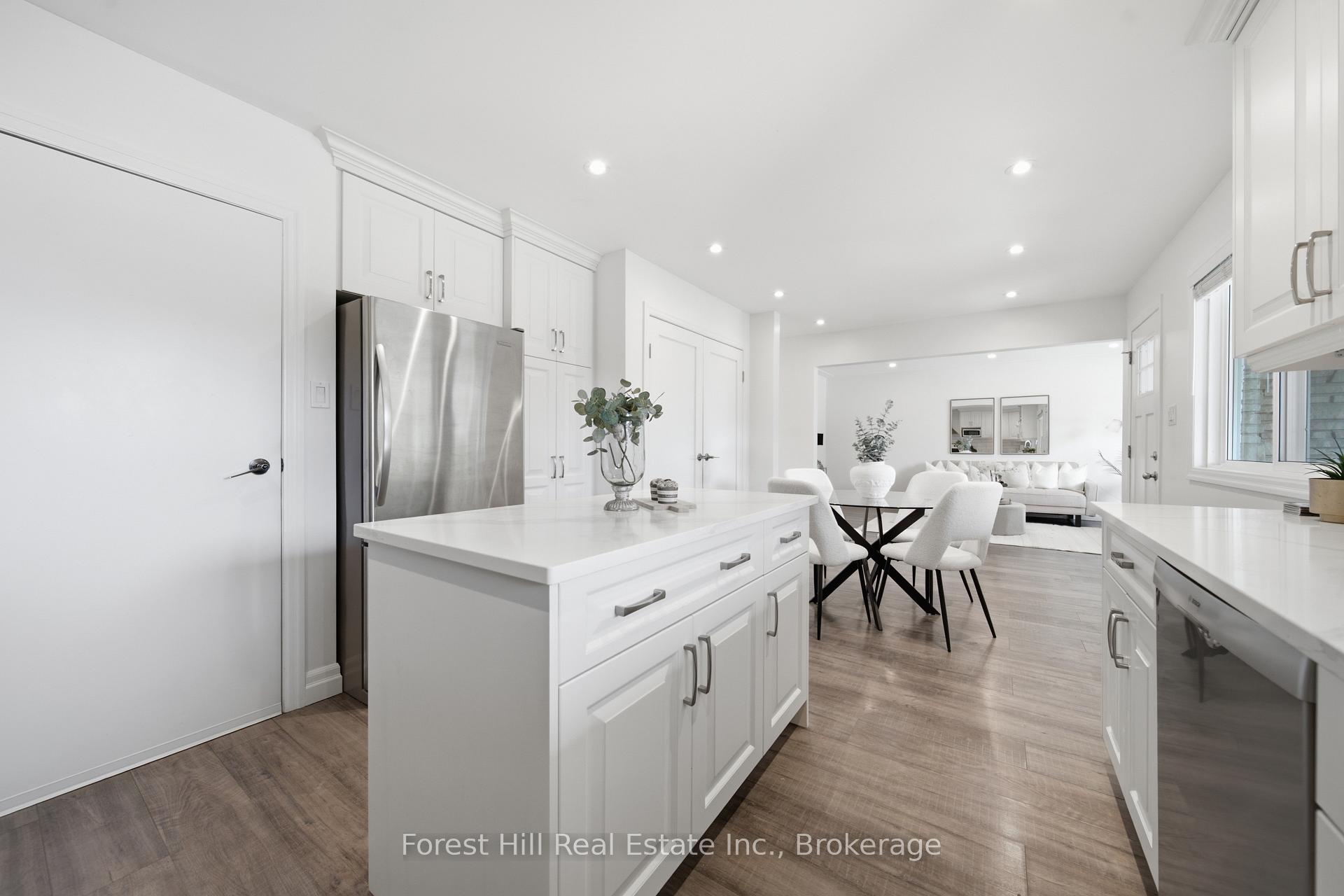 Photo 14 of 31 Gay Crescent, Kitchener, Stanley Park — HOMEH