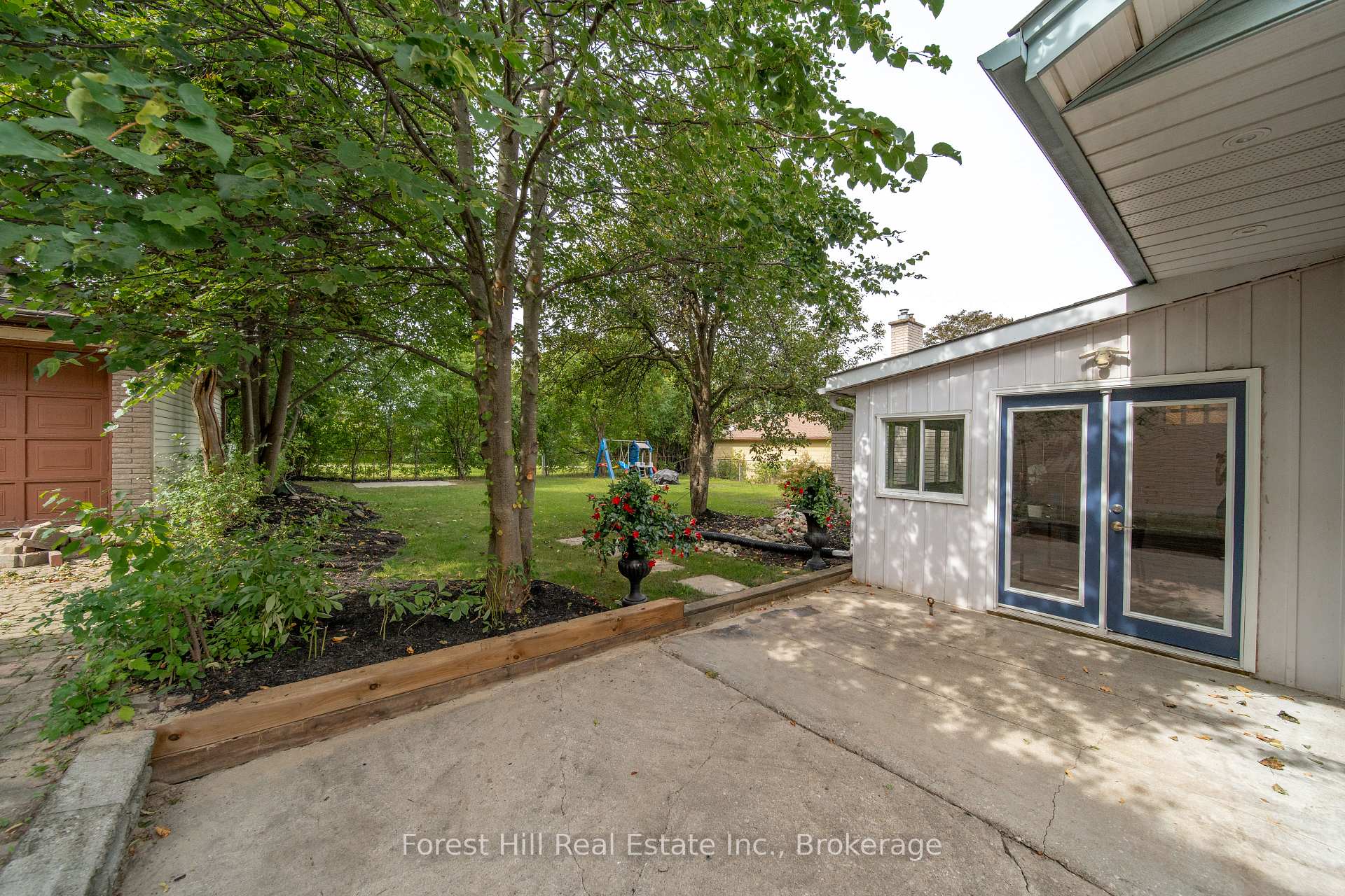 Photo 36 of 31 Gay Crescent, Kitchener, Stanley Park — HOMEH
