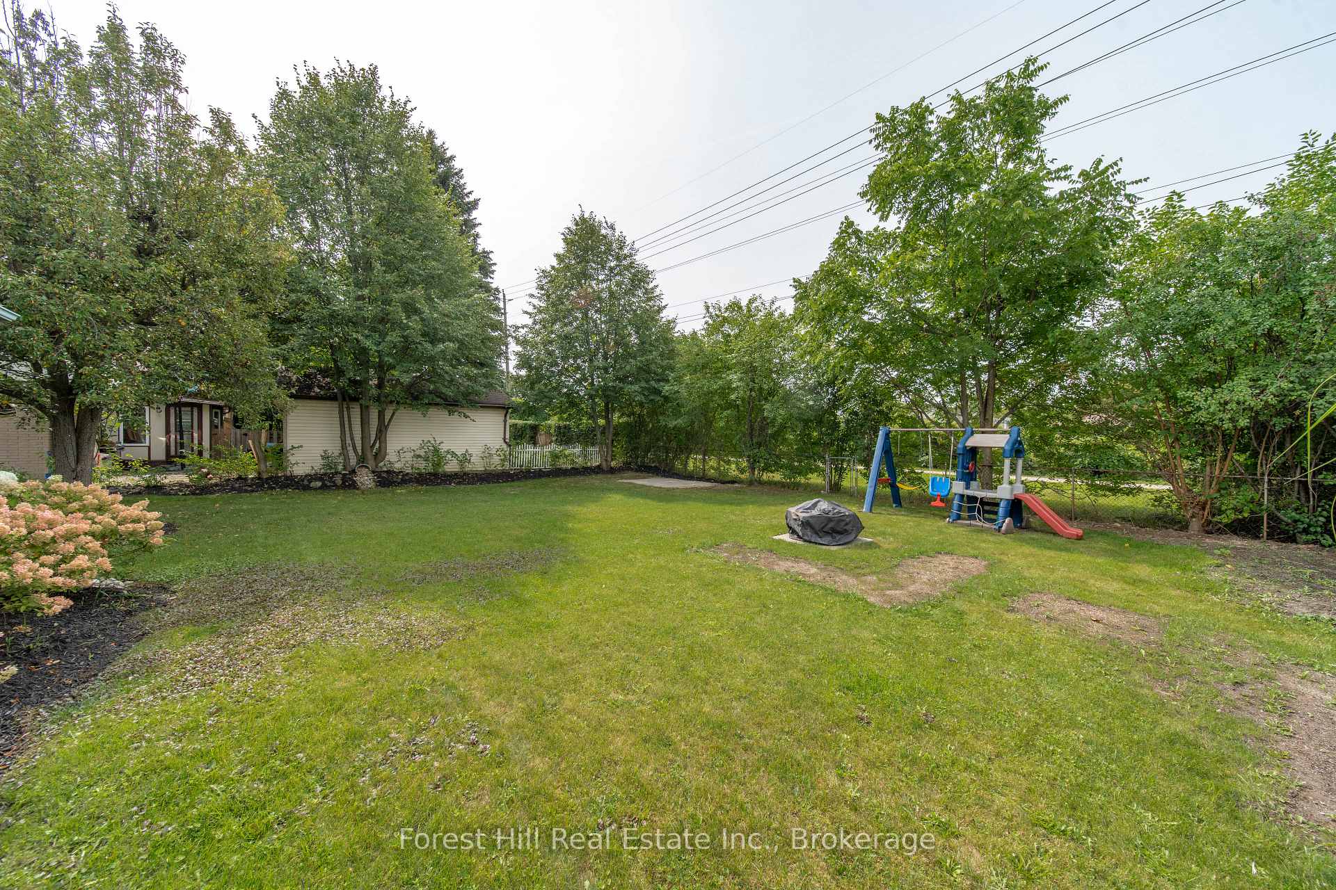 Photo 38 of 31 Gay Crescent, Kitchener, Stanley Park — HOMEH