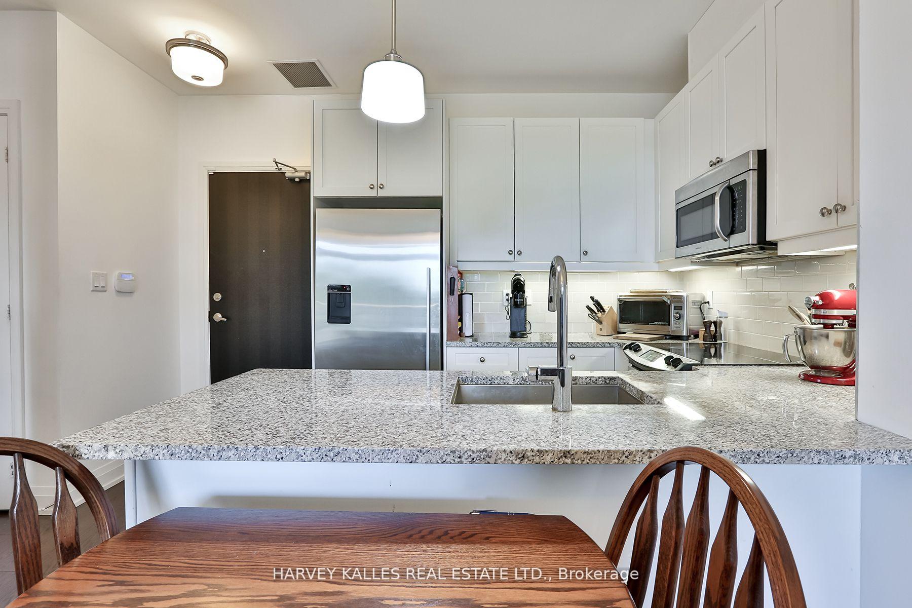 Photo 11 of Unit 502A, 15277 Yonge Street, Aurora, Aurora Village — HOMEH