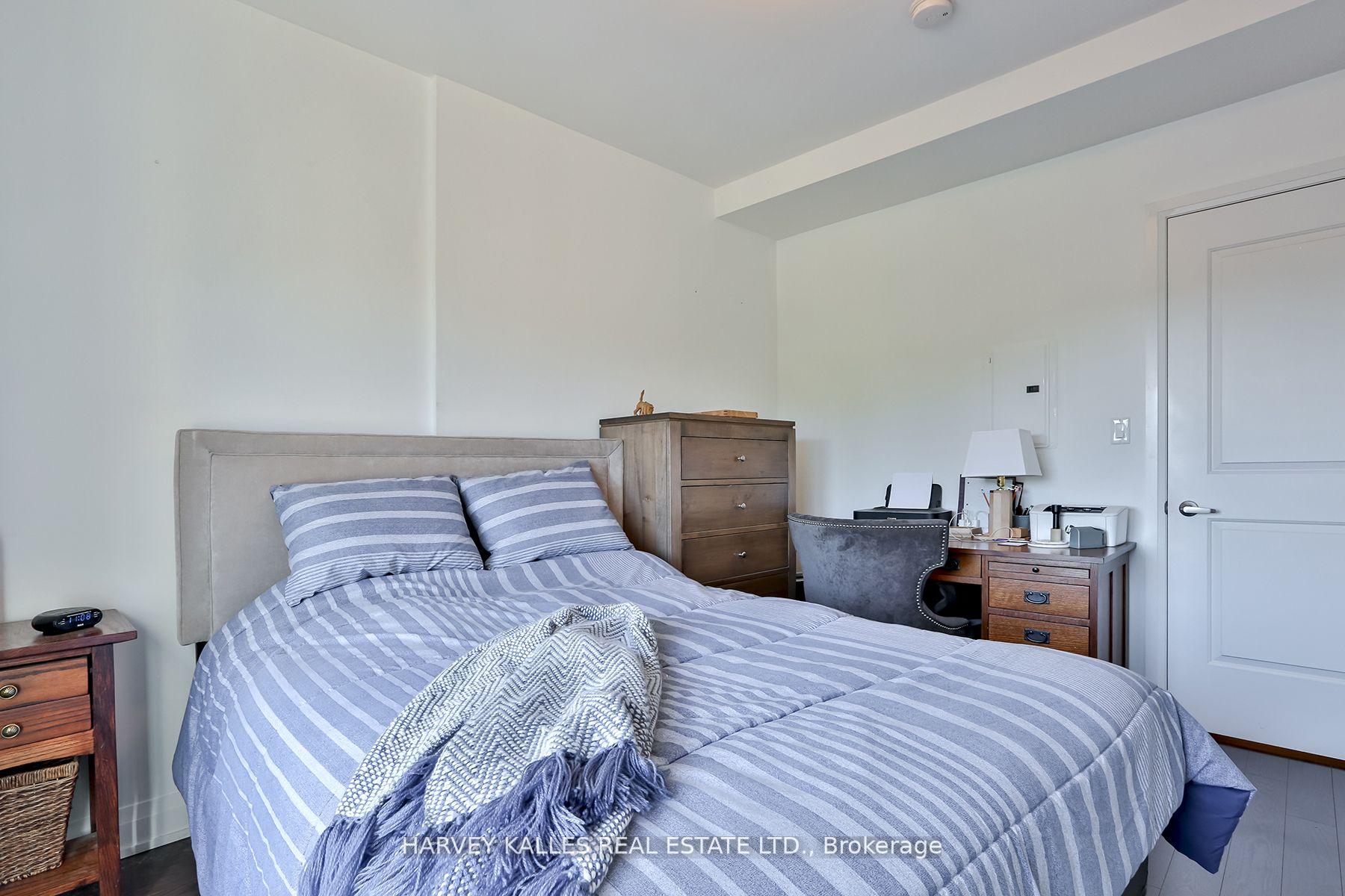 Photo 13 of Unit 502A, 15277 Yonge Street, Aurora, Aurora Village — HOMEH