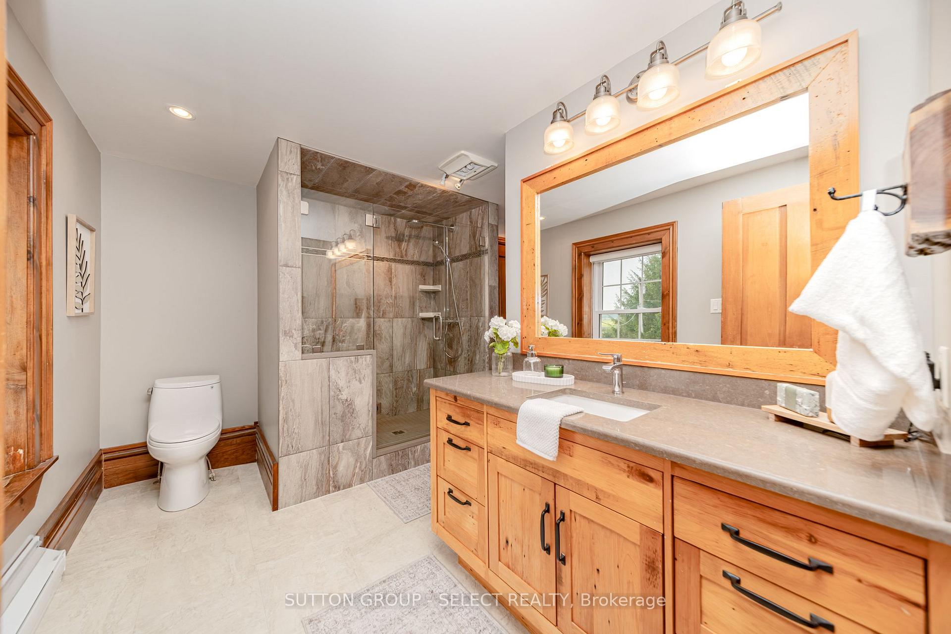Photo 33 of 10072 Argyle Street, North Middlesex, Rural North Middlesex — HOMEH