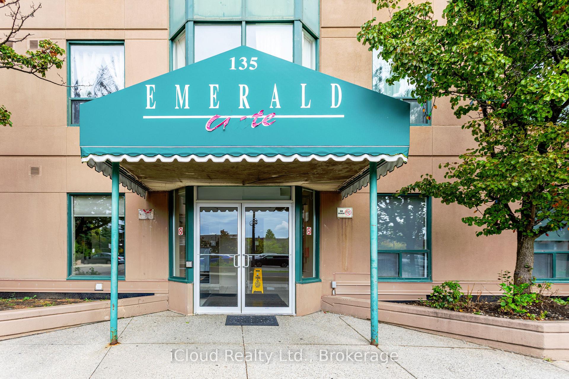 Photo of Unit 903, 135 Hillcrest Avenue