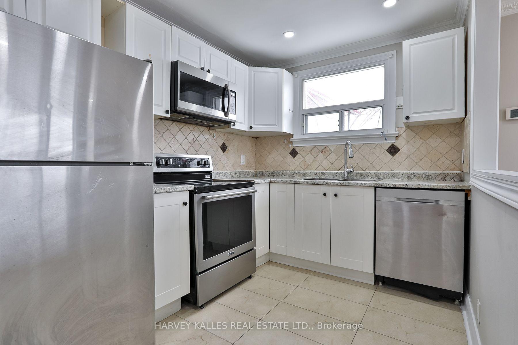 Photo 8 of 1239 Jane Street, North York, Mount Dennis — HOMEH