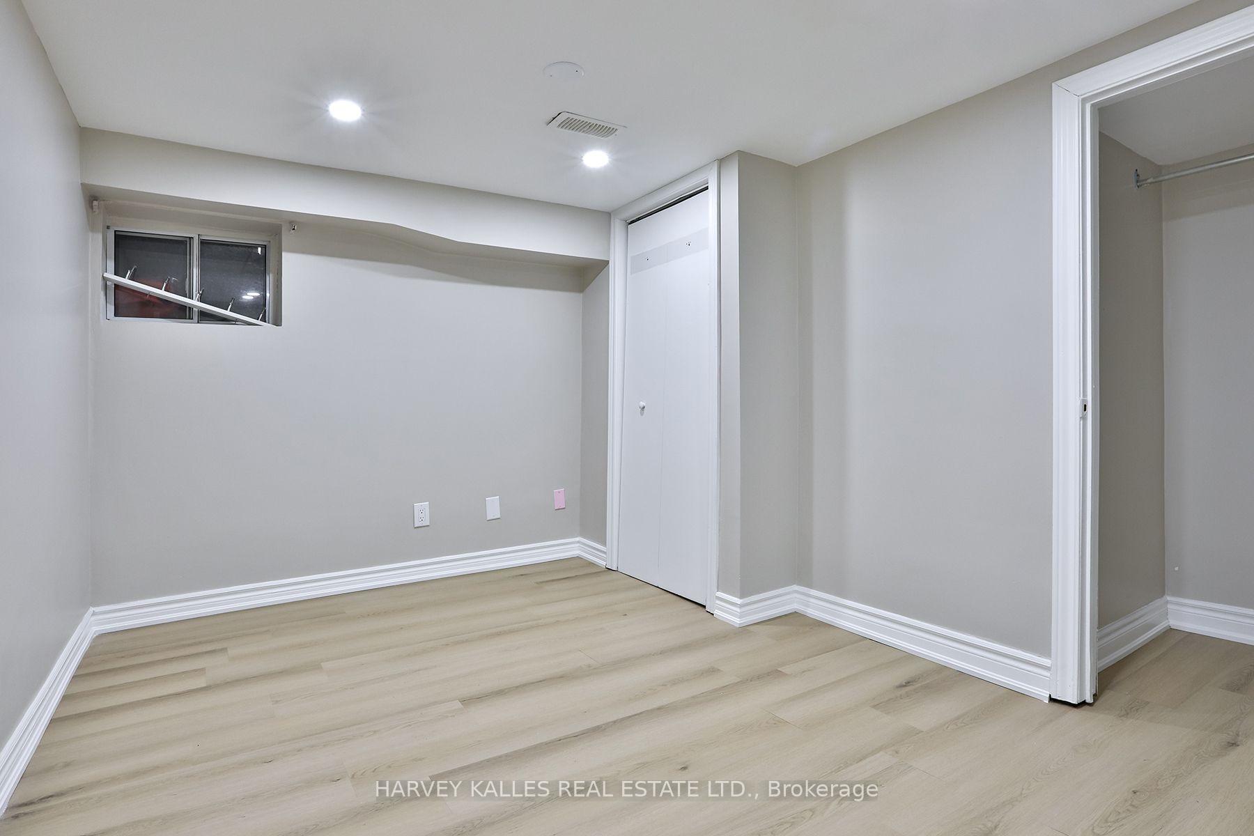 Photo 21 of 1239 Jane Street, North York, Mount Dennis — HOMEH