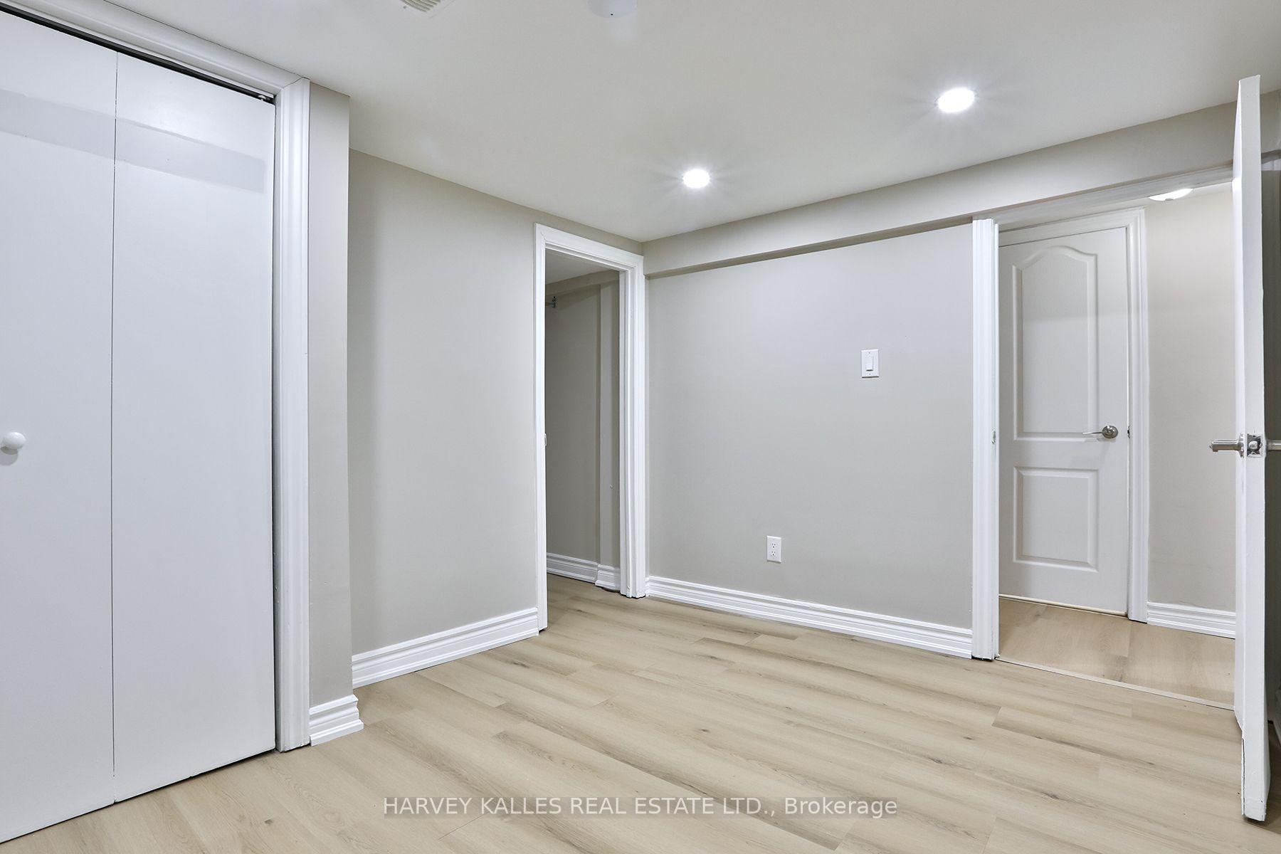 Photo 22 of 1239 Jane Street, North York, Mount Dennis — HOMEH