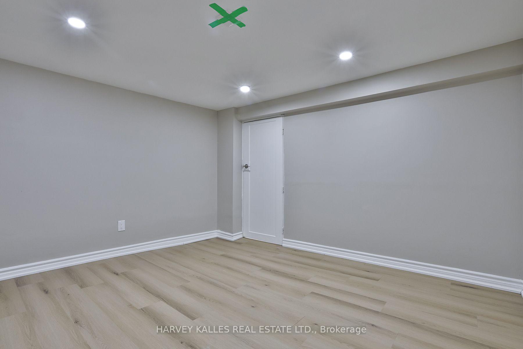 Photo 27 of 1239 Jane Street, North York, Mount Dennis — HOMEH