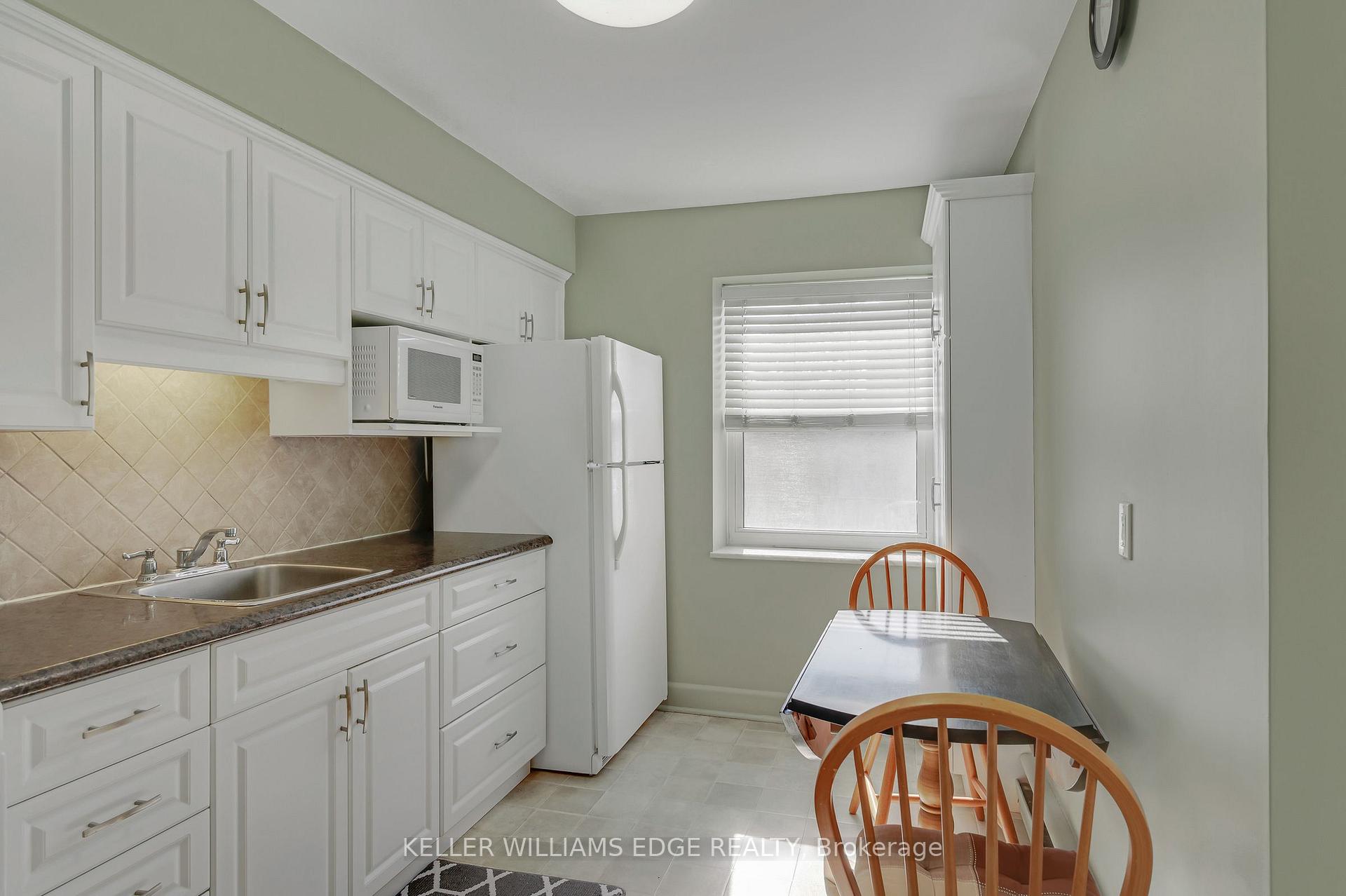 Photo 17 of Unit 9, 824 Brant Street, Burlington, Brant — HOMEH
