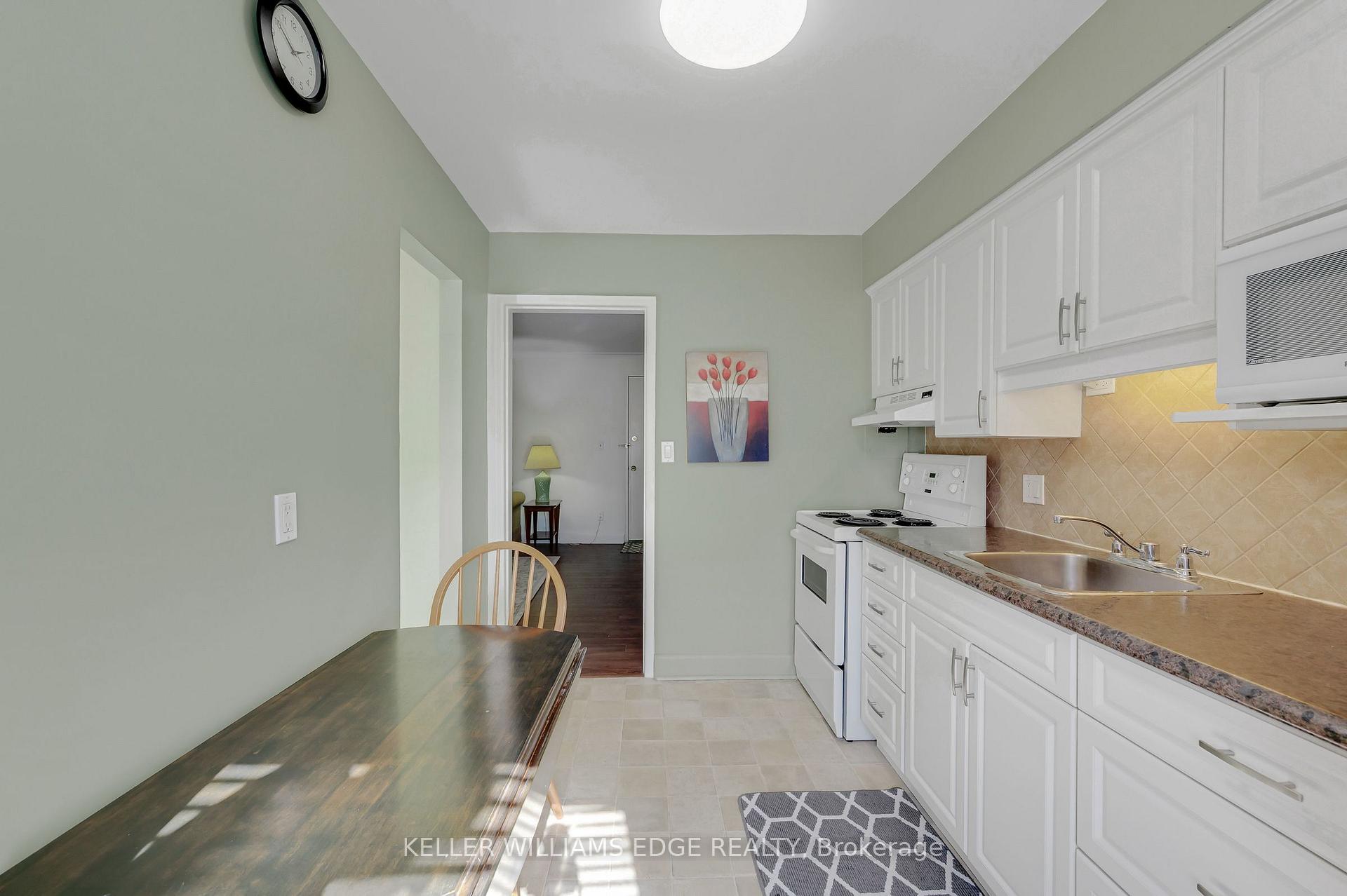 Photo 18 of Unit 9, 824 Brant Street, Burlington, Brant — HOMEH