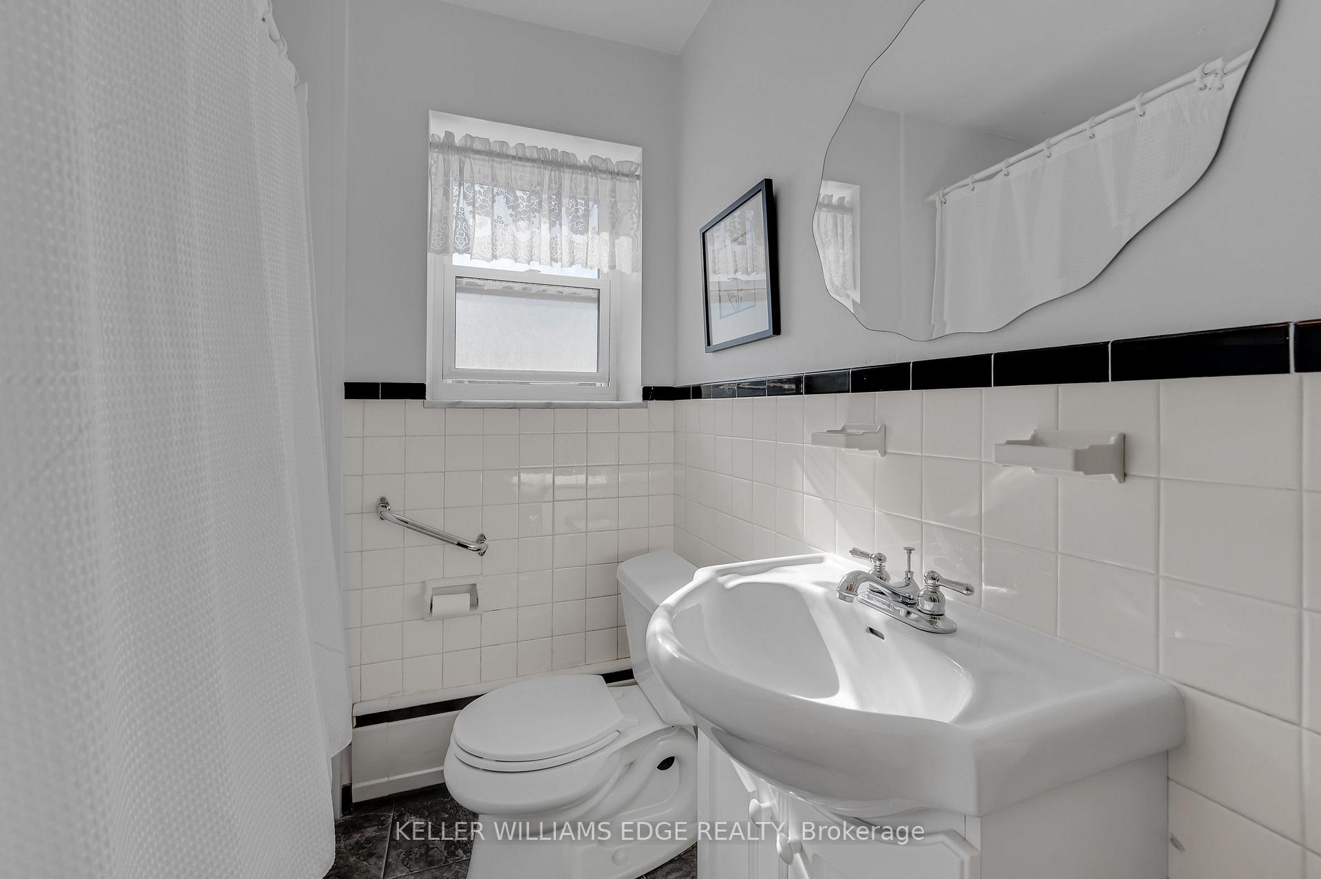 Photo 20 of Unit 9, 824 Brant Street, Burlington, Brant — HOMEH