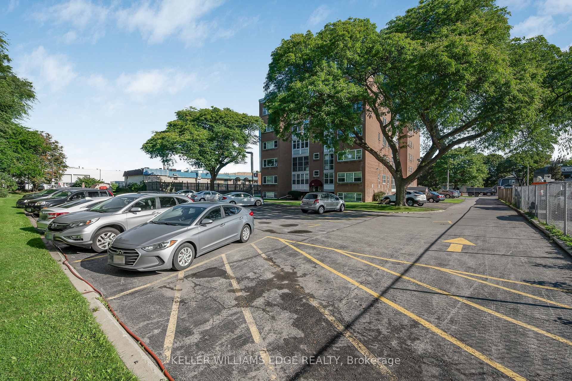 Photo 28 of Unit 9, 824 Brant Street, Burlington, Brant — HOMEH