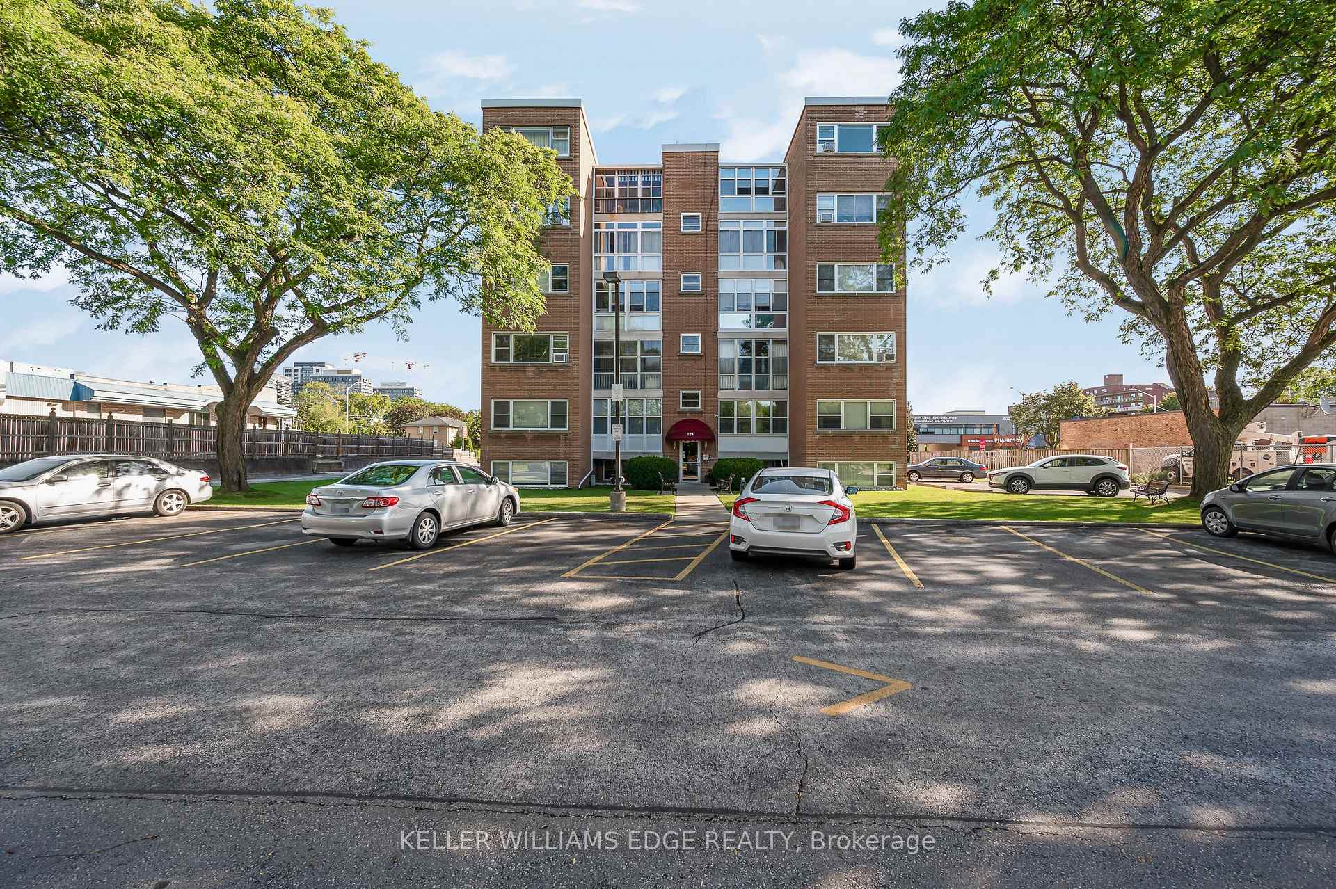 Photo 29 of Unit 9, 824 Brant Street, Burlington, Brant — HOMEH