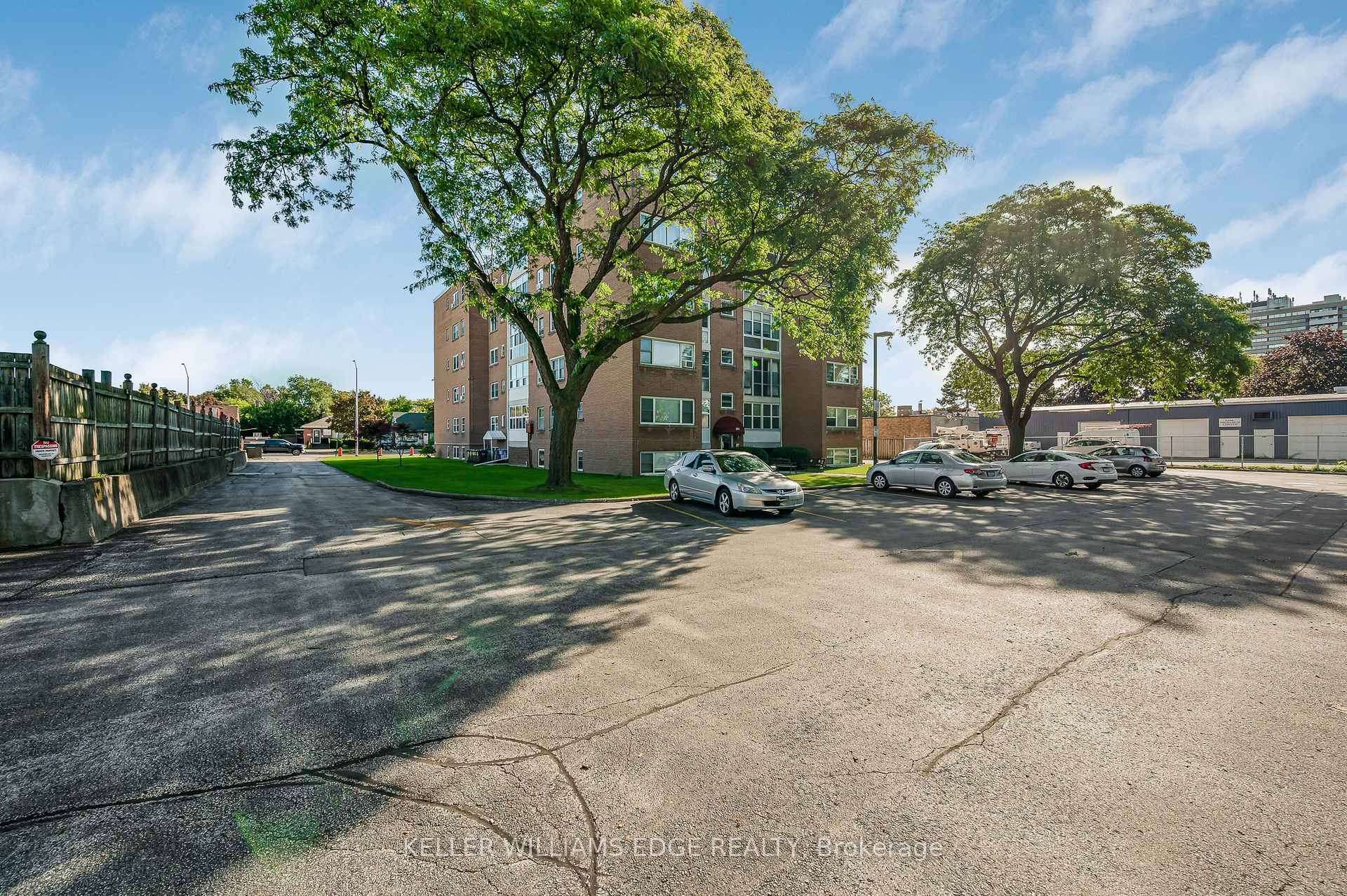 Photo 31 of Unit 9, 824 Brant Street, Burlington, Brant — HOMEH