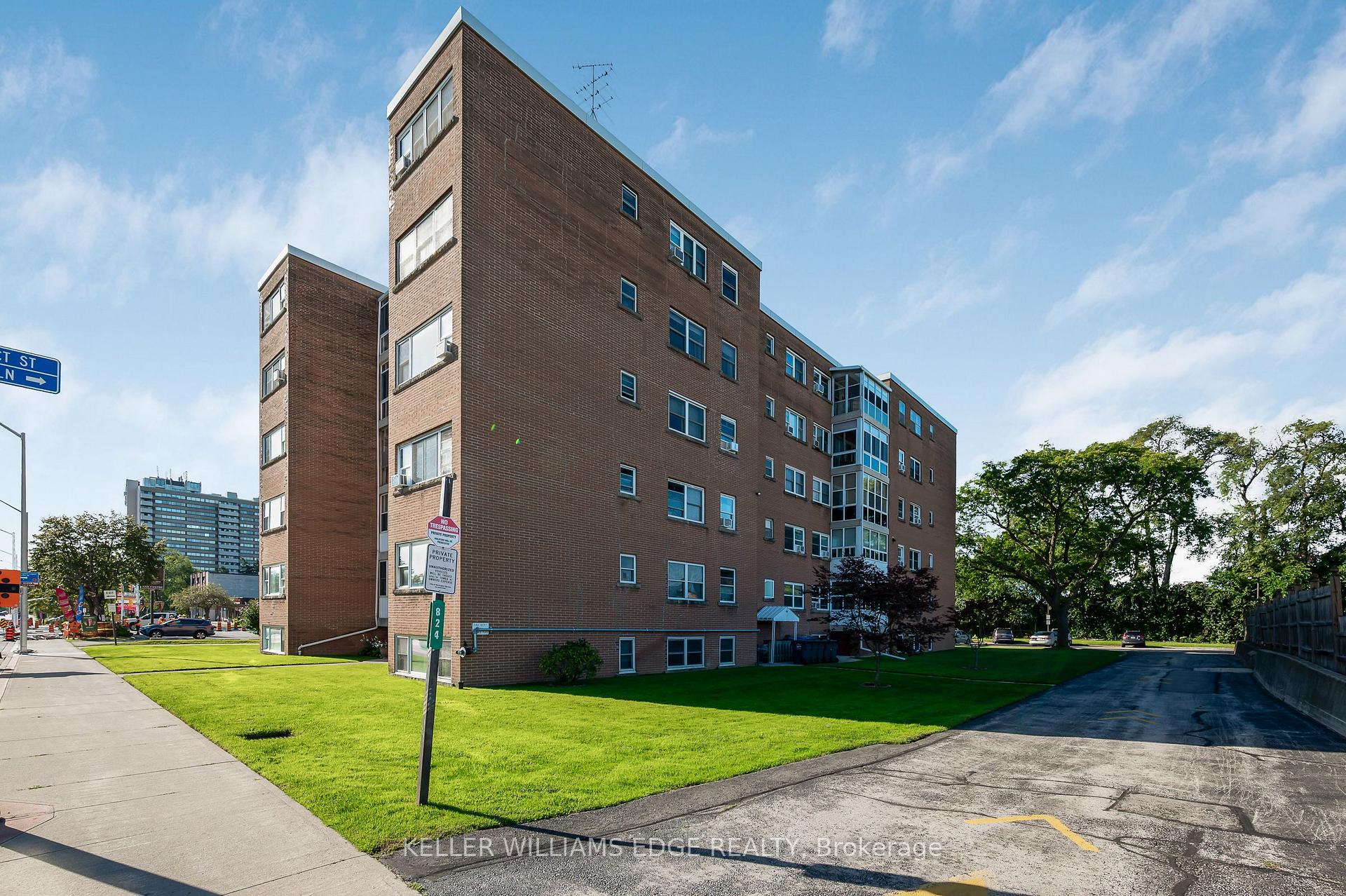 Photo 32 of Unit 9, 824 Brant Street, Burlington, Brant — HOMEH