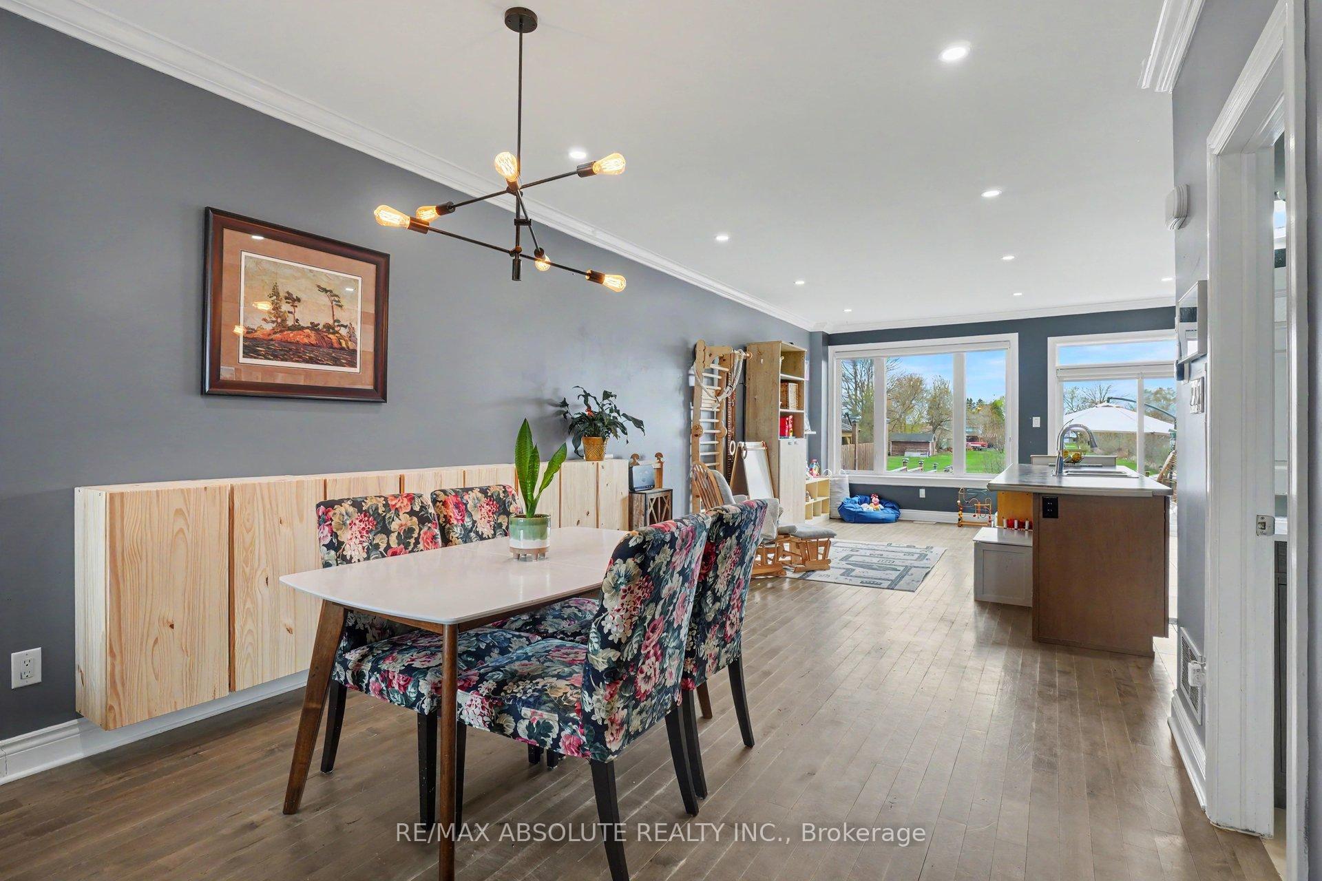 Photo 4 of 185 Desmond Trudeau Drive, Arnprior, Arnprior — HOMEH