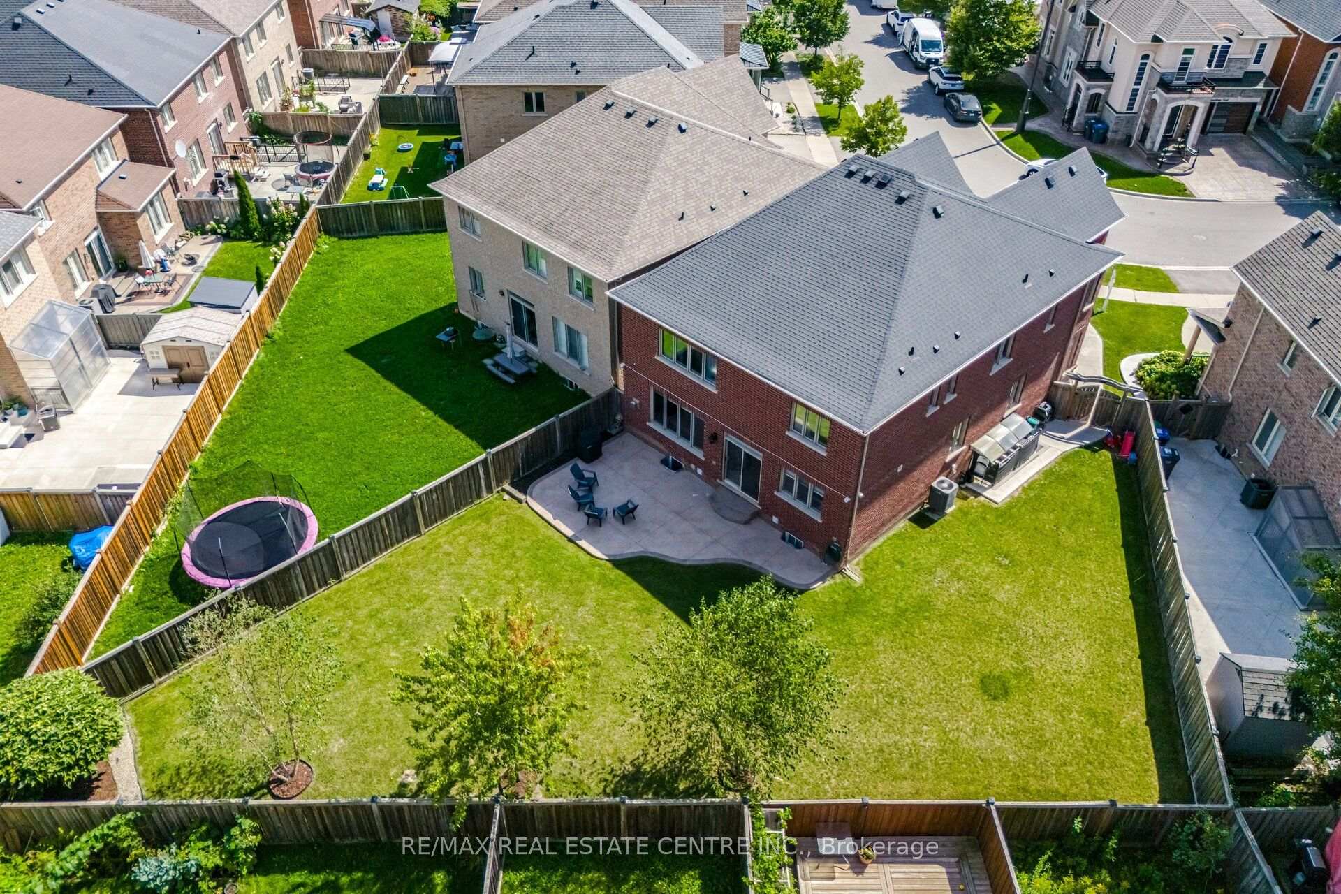 Photo 42 of 13 Goodsway Trail, Brampton, Northwest Brampton — HOMEH