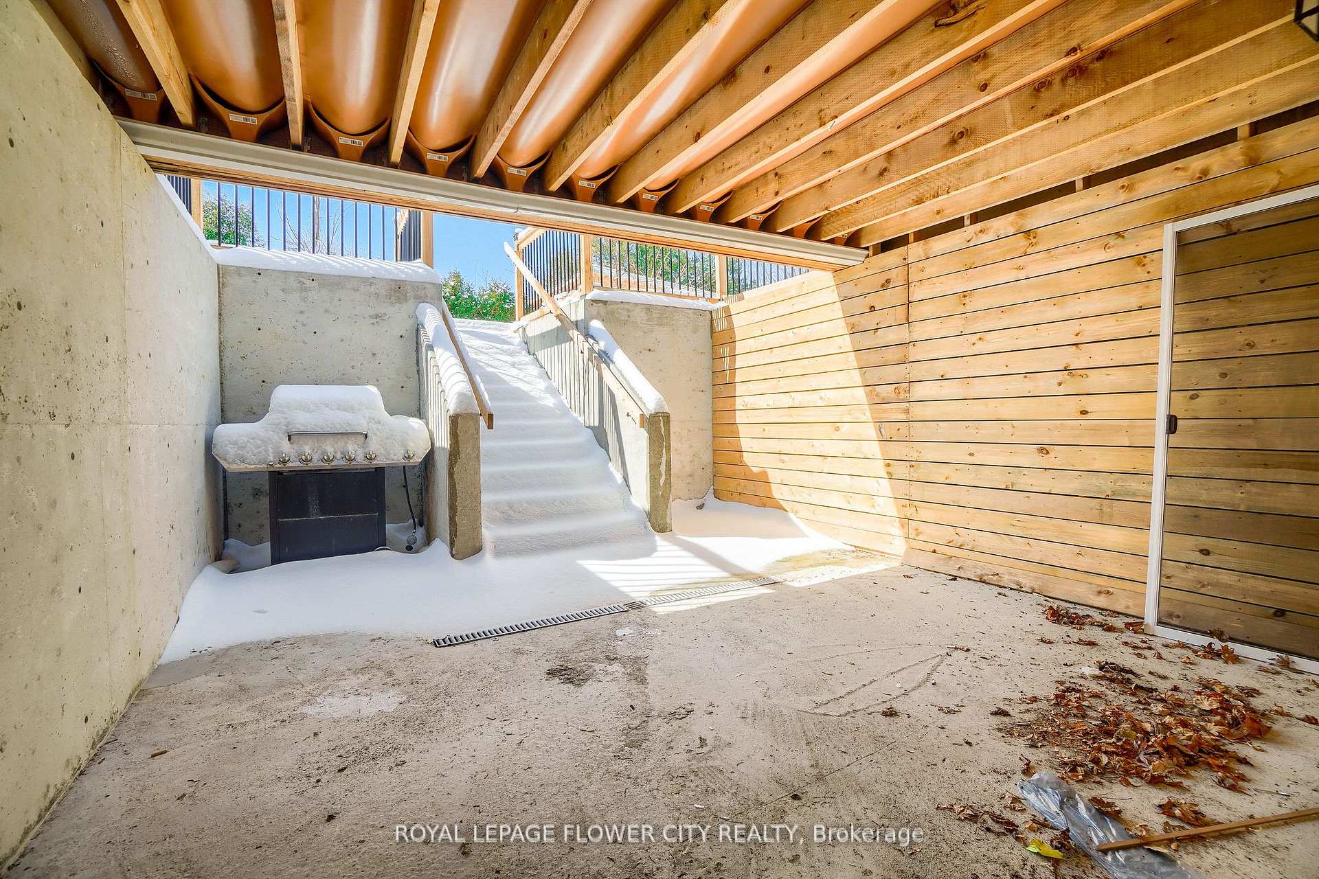 Photo 13 of Unit Basement, 12 Gondola Crescent, Brampton, Northgate — HOMEH