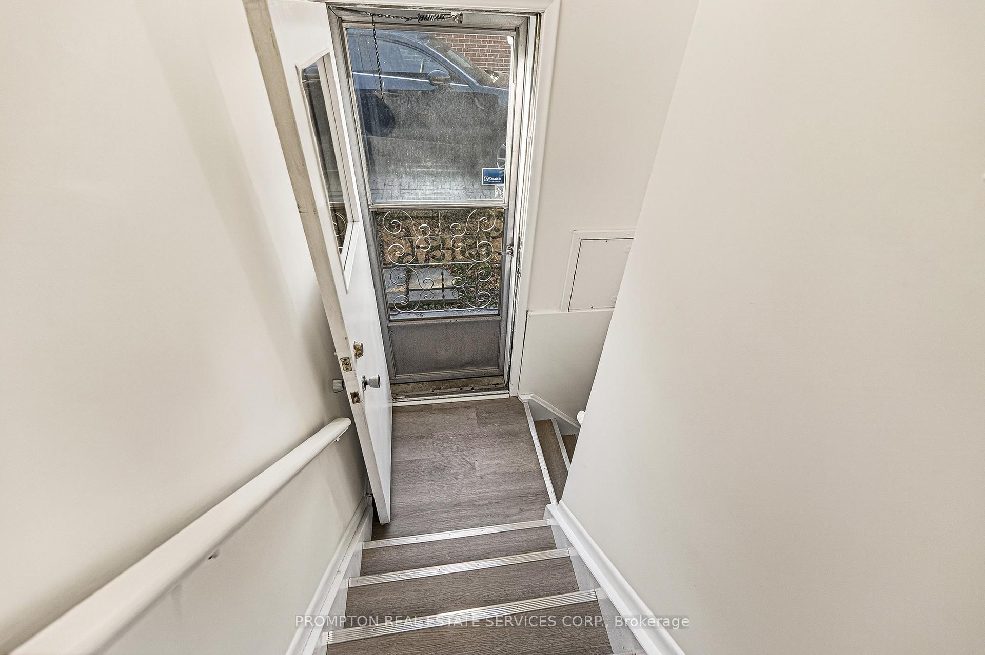 Photo 17 of 81 Maxome Avenue, North York, Newtonbrook East — HOMEH