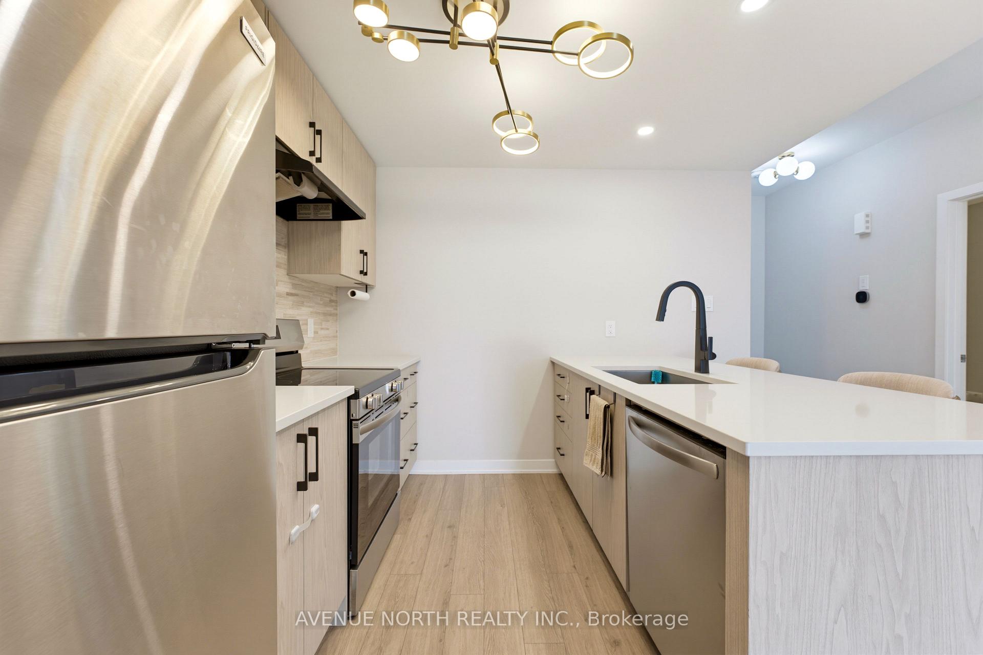 Photo 12 of 606 Parnian Private, Ottawa, Barrhaven - Half Moon Bay — HOMEH