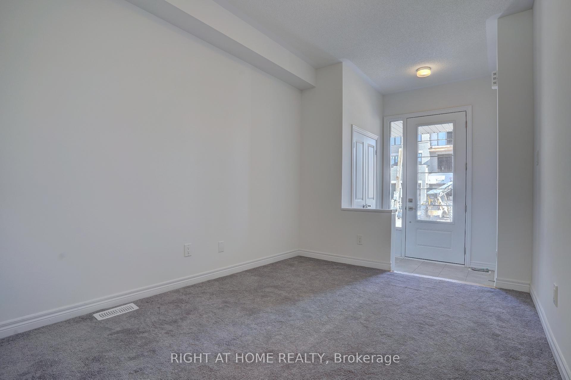 Photo 3 of 2038 Cameron Lott Crescent, Oshawa, Kedron — HOMEH