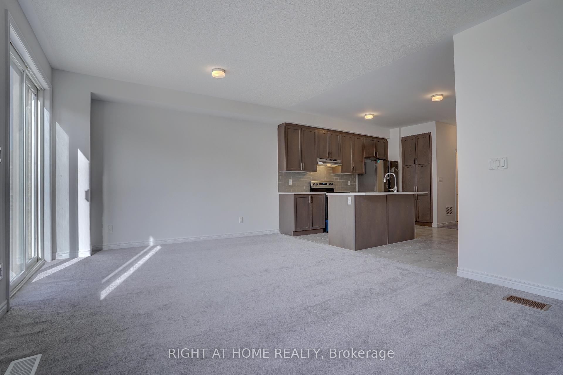 Photo 8 of 2038 Cameron Lott Crescent, Oshawa, Kedron — HOMEH
