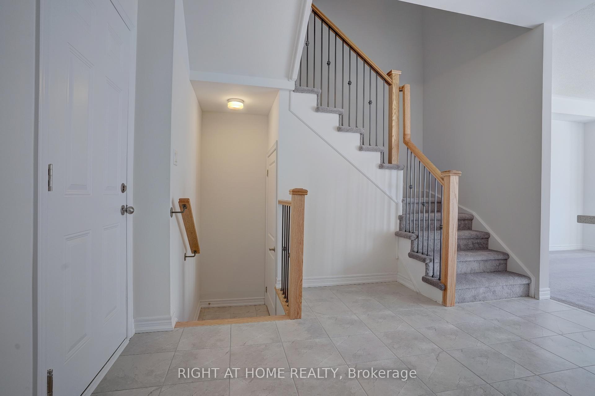 Photo 10 of 2038 Cameron Lott Crescent, Oshawa, Kedron — HOMEH