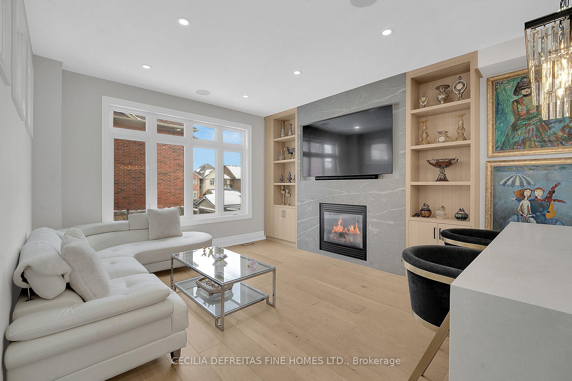 Photo 17 of 109 Alex Campbell Crescent, King, King City — HOMEH