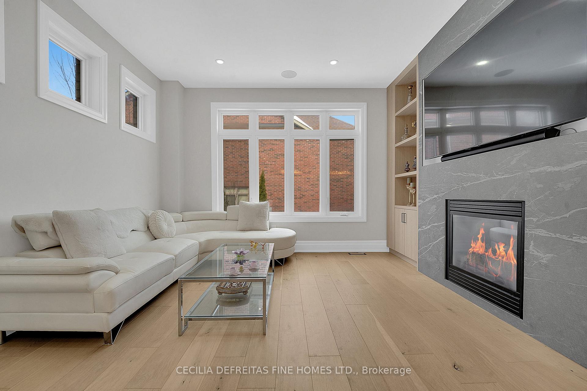 Photo 20 of 109 Alex Campbell Crescent, King, King City — HOMEH